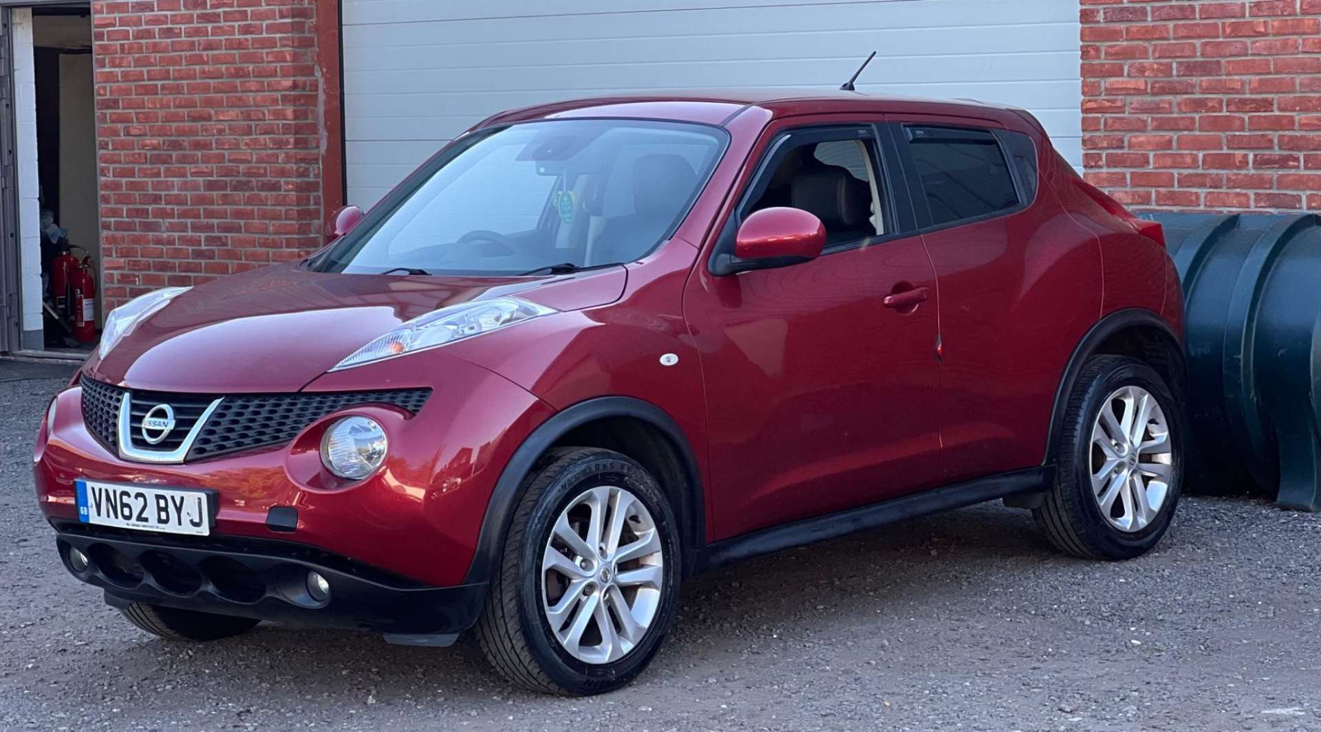 Nissan Juke 1.5 dCi 8v Tekna Euro 5 (s/s) 5dr #2