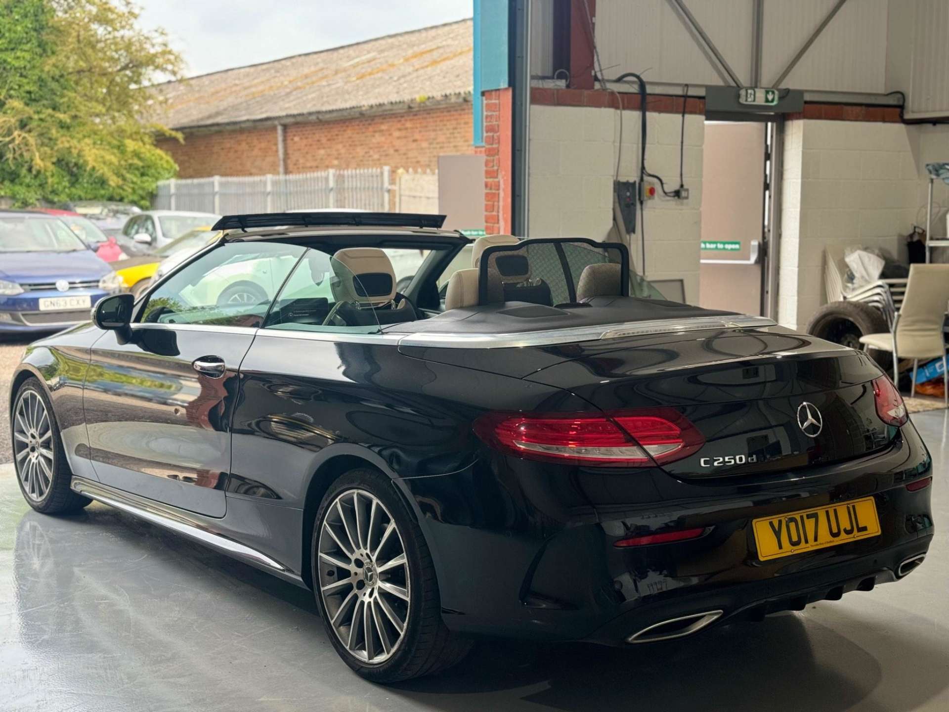 Mercedes-Benz C Class 2.1 C250d AMG Line (Premium Plus) Cabriolet G-Tronic+ Euro 6 (s/s) 2dr #10