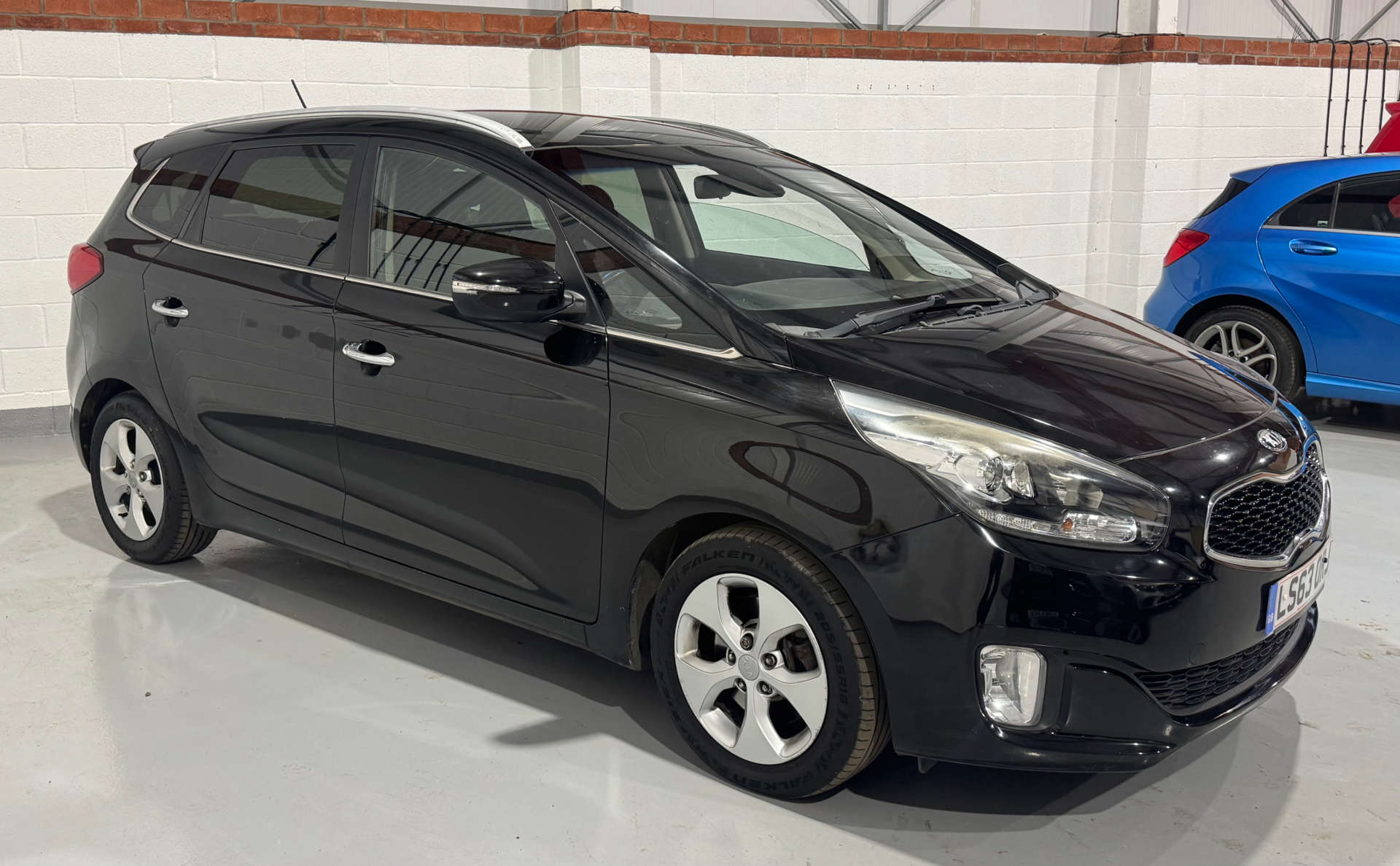 2013 CARENS 1.7 CARENS 2 CRDI AUTO 5DR 55,000 MILES 2013 AUTOMATIC DIESEL BLACK... photo