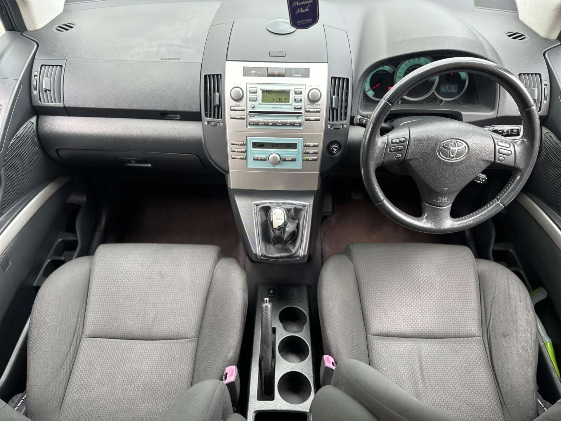 Toyota Corolla Verso 2.2 D-4D T3 5dr #29