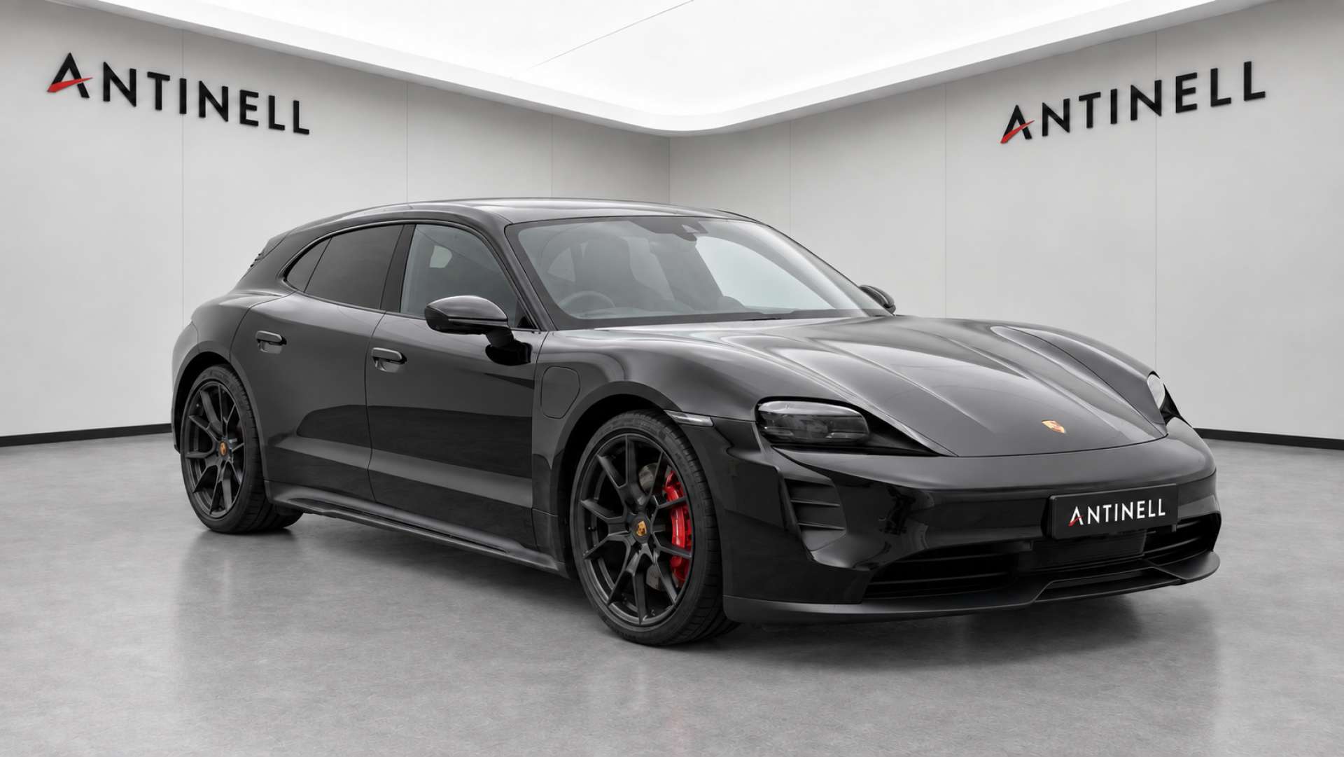 Porsche TAYCAN GTS — front three-quarter view