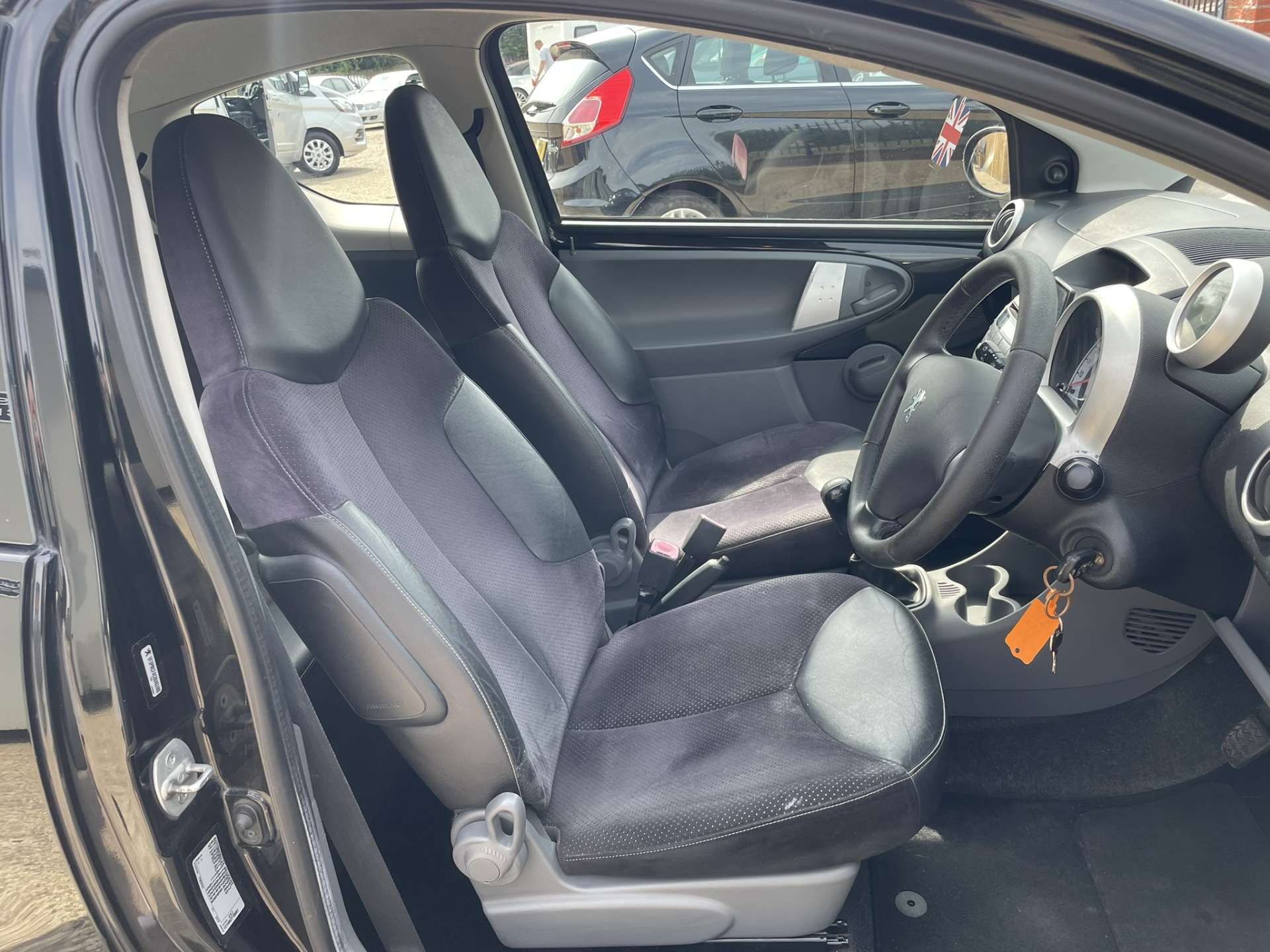 PEUGEOT 107 1.0 107 Allure 3dr #10