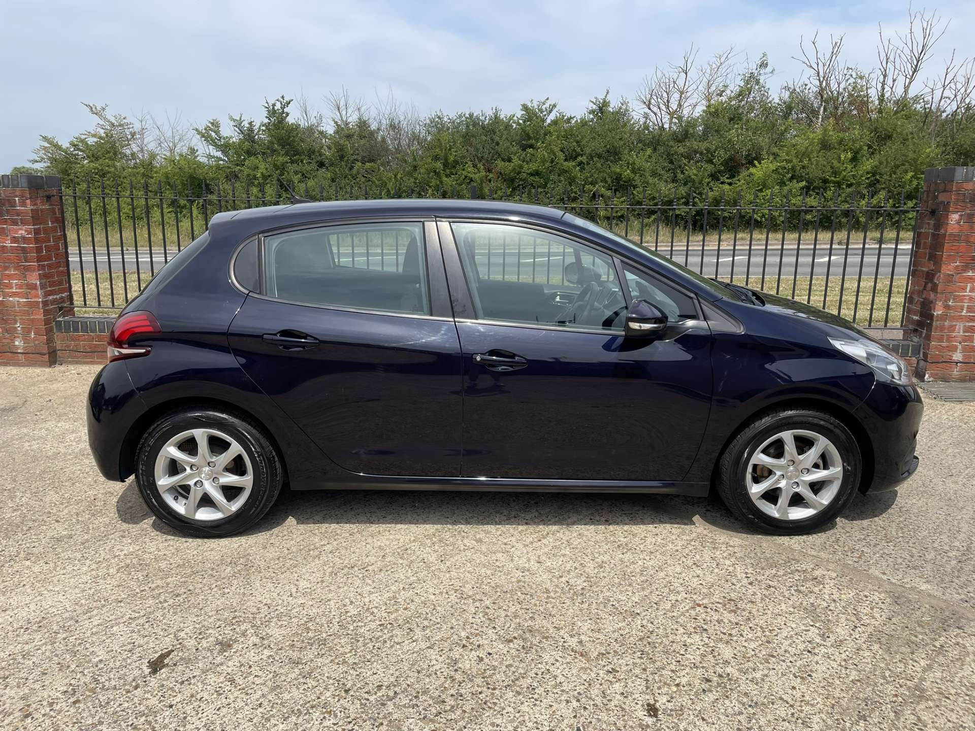 PEUGEOT 208 1.2 208 Active 5dr #9