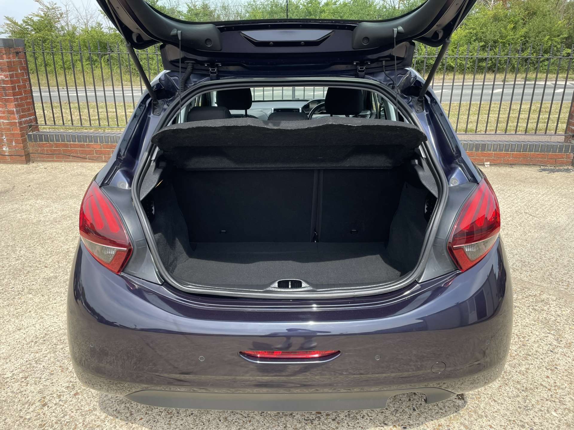 PEUGEOT 208 1.2 208 Active 5dr #18