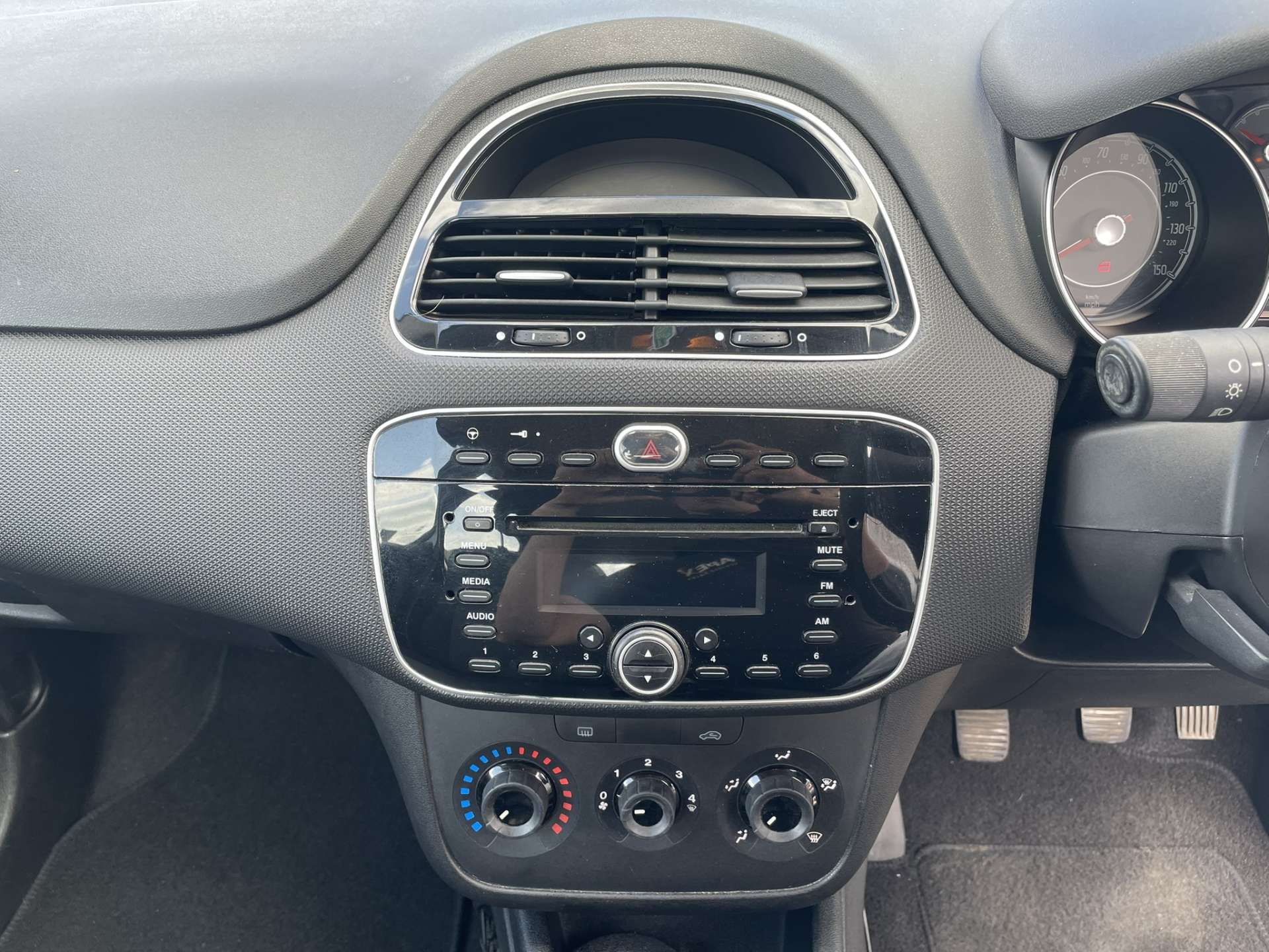 FIAT PUNTO 1.2 Punto POP 5dr #15