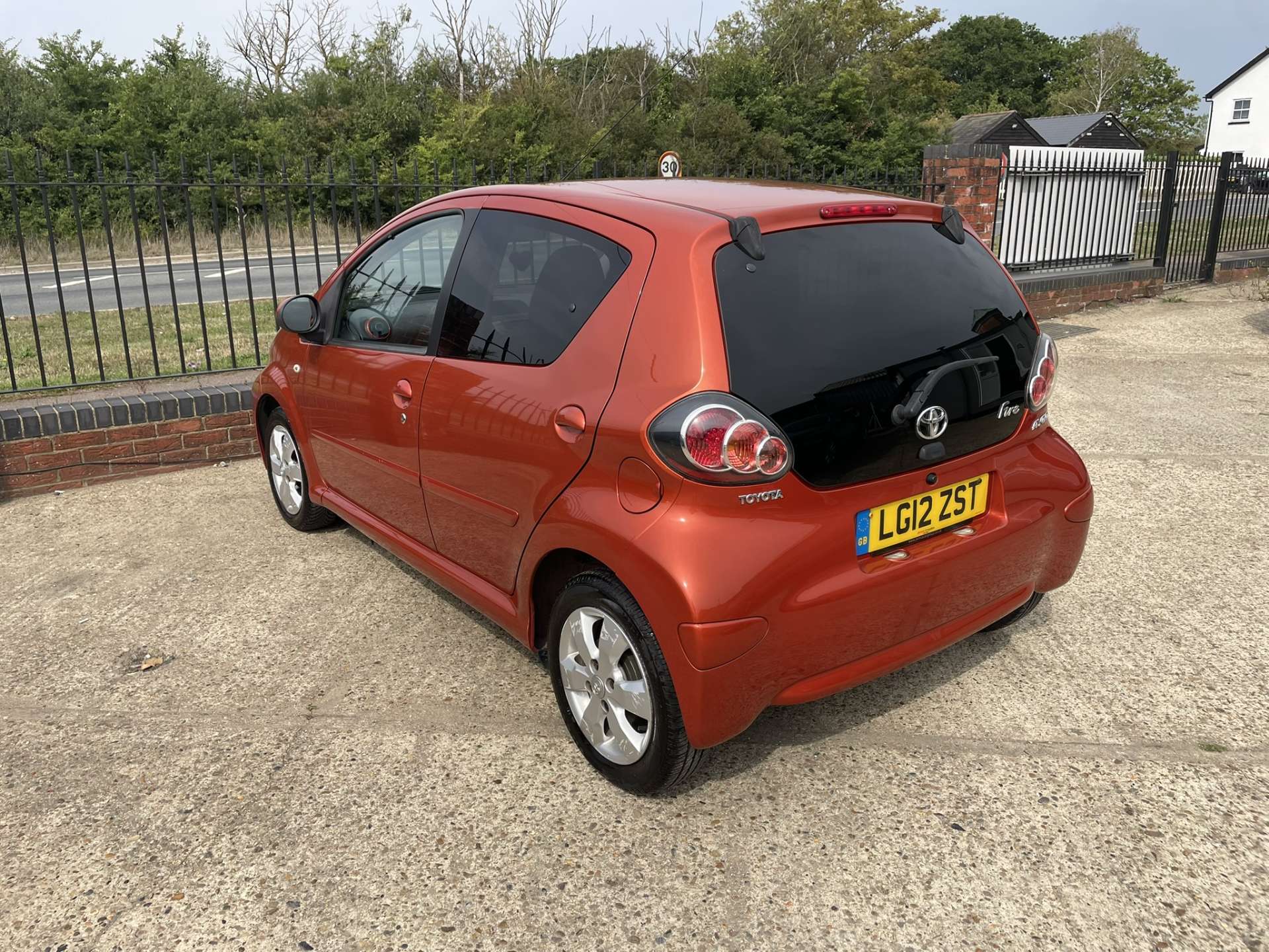 TOYOTA AYGO 1.0 Aygo VVT-i Fire AC 5dr #3