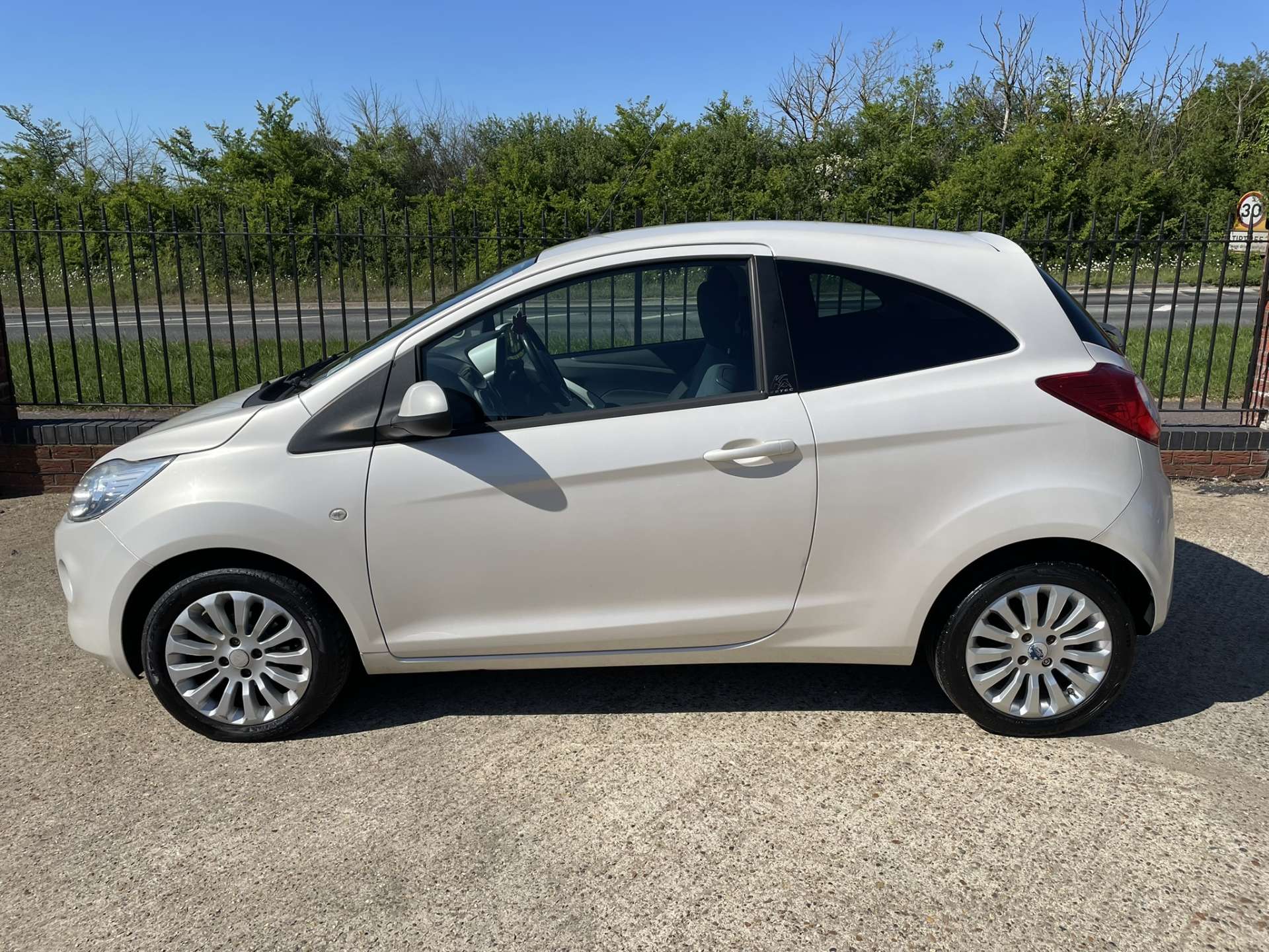 FORD KA 1.2 Ka Zetec 3dr #6