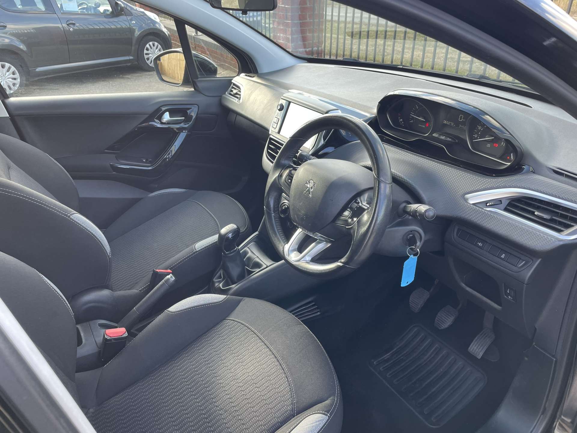 PEUGEOT 208 1.2 208 Active 5dr #1