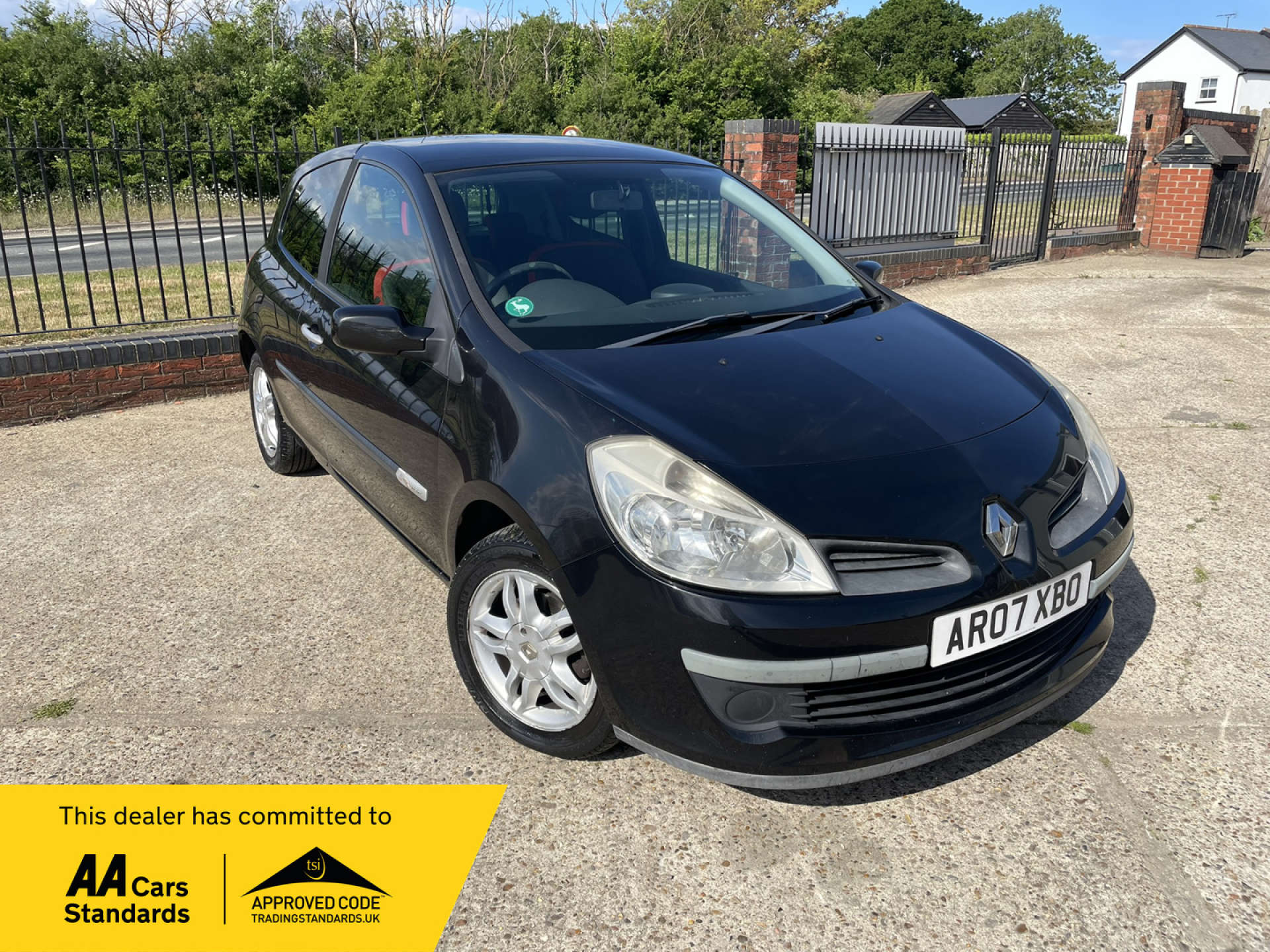 RENAULT CLIO 1.1 Clio Rip Curl 16v 3dr