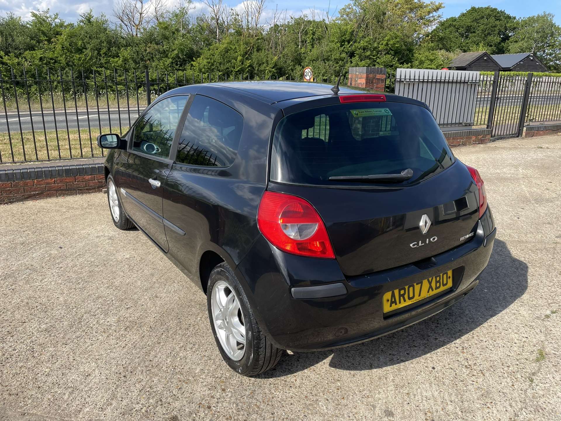 RENAULT CLIO 1.1 Clio Rip Curl 16v 3dr #3