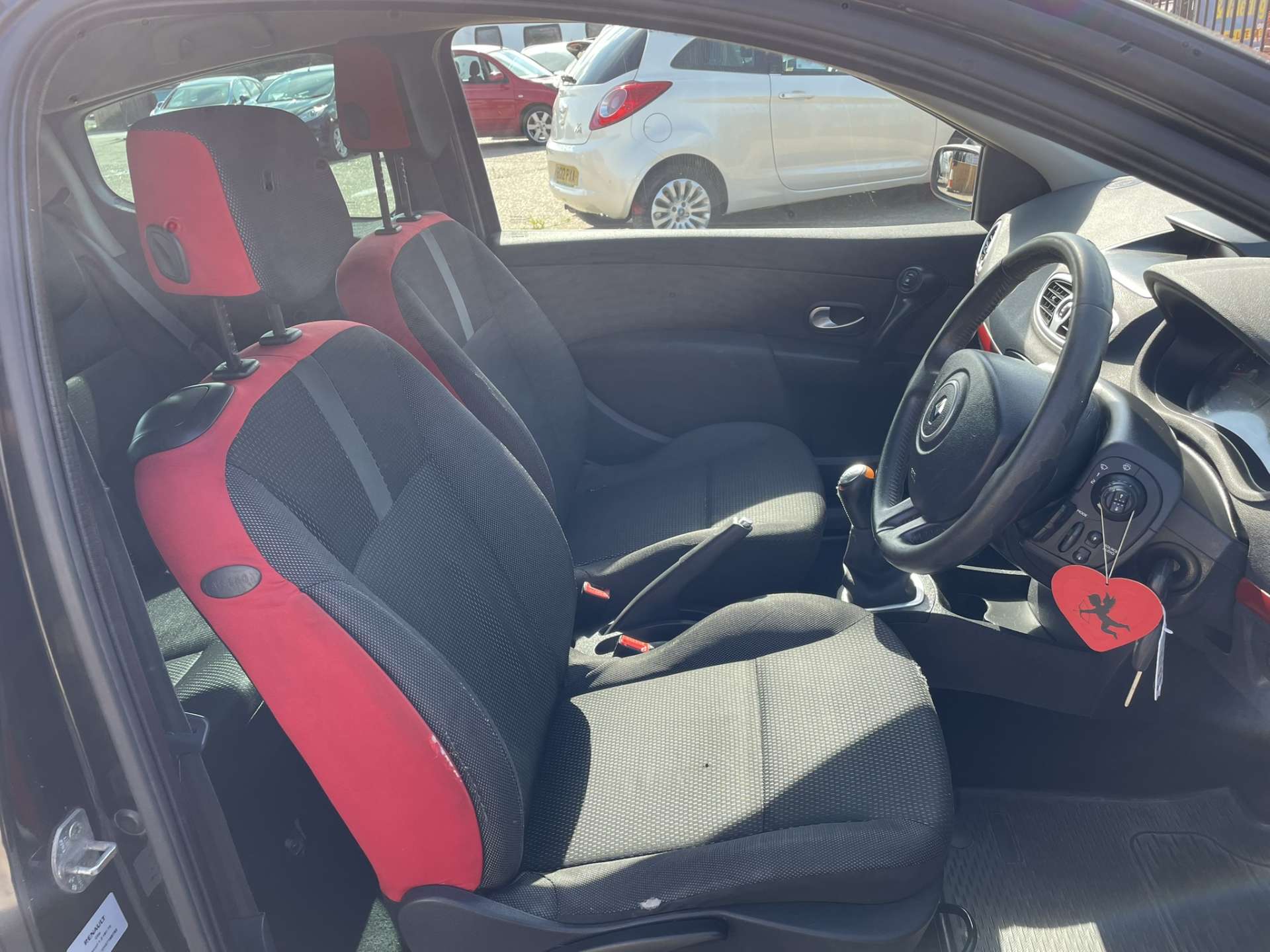 RENAULT CLIO 1.1 Clio Rip Curl 16v 3dr #10