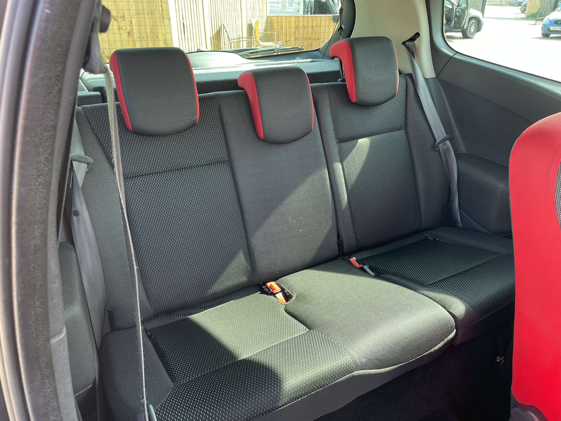 RENAULT CLIO 1.1 Clio Rip Curl 16v 3dr #13