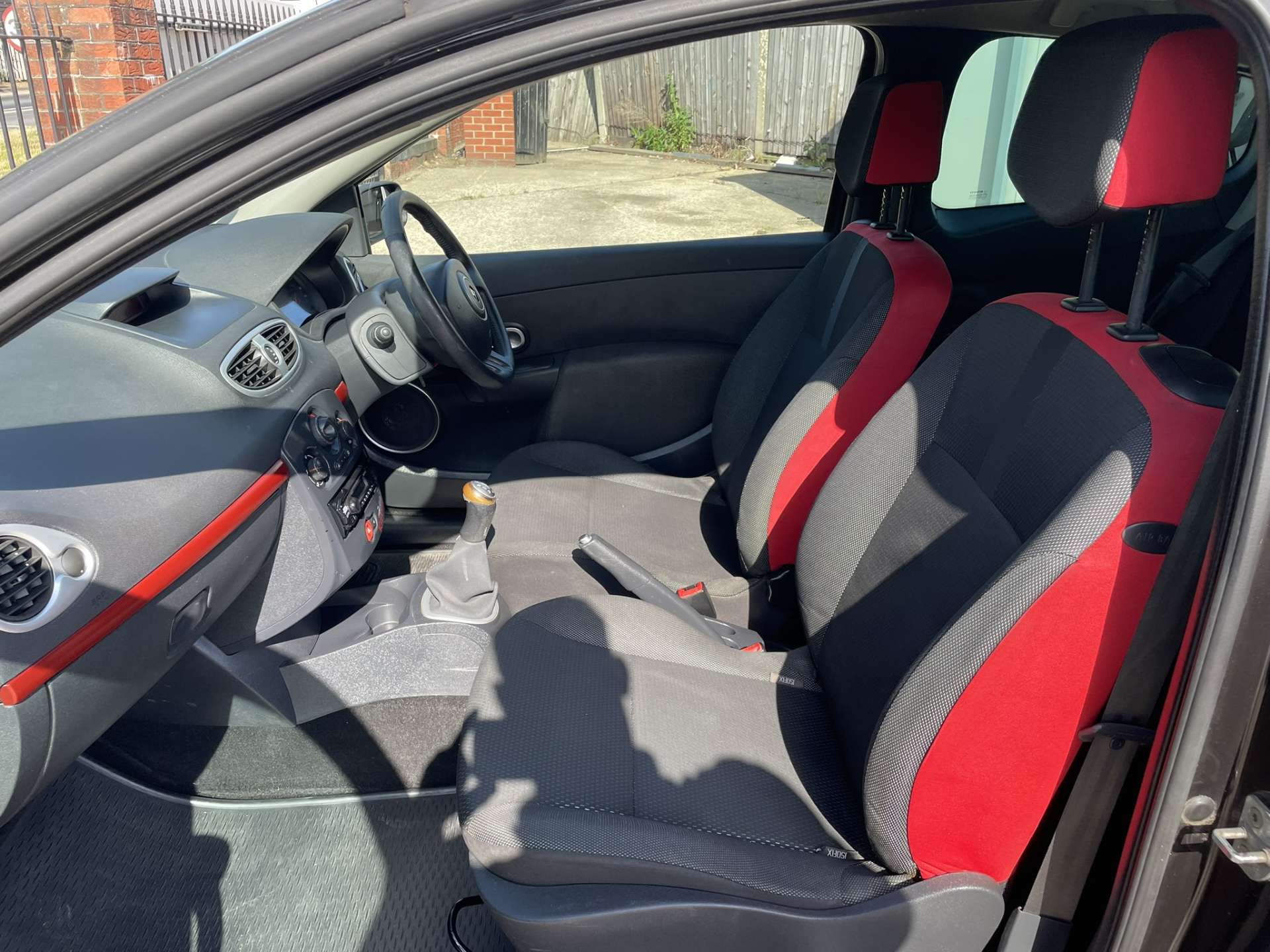 RENAULT CLIO 1.1 Clio Rip Curl 16v 3dr #16