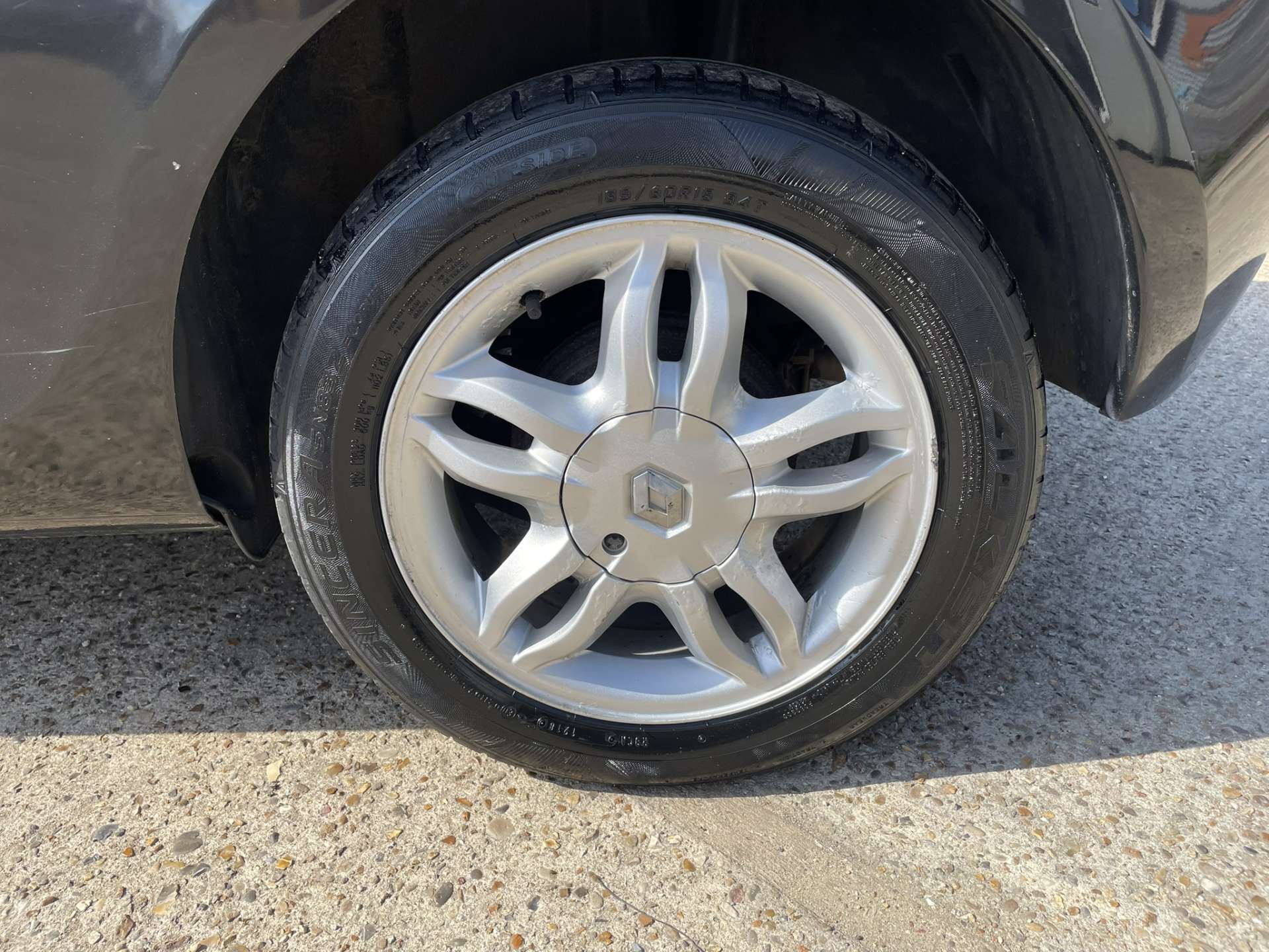 RENAULT CLIO 1.1 Clio Rip Curl 16v 3dr #18