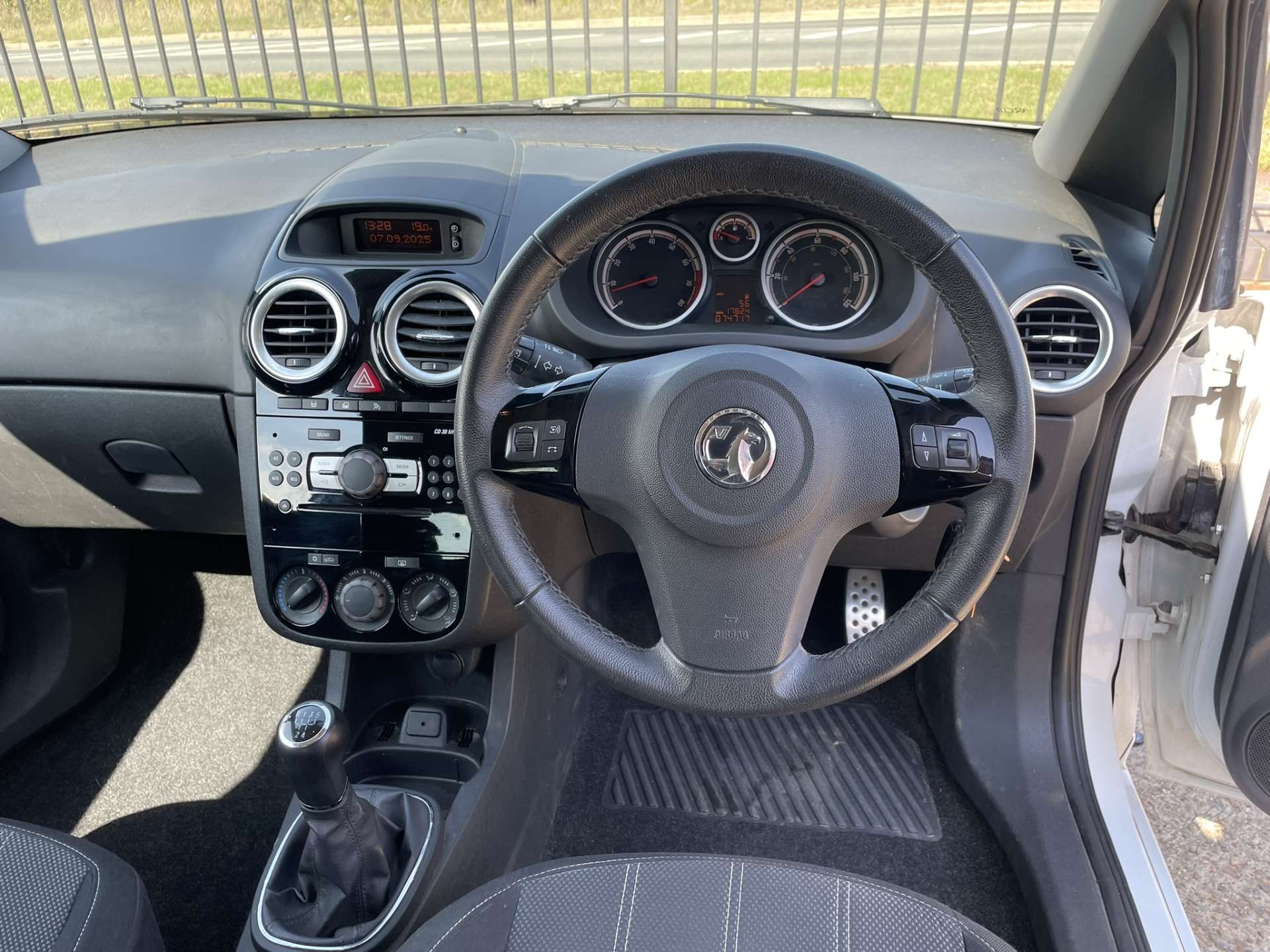 VAUXHALL CORSA 1.2 Corsa Limited Edition 3dr #11