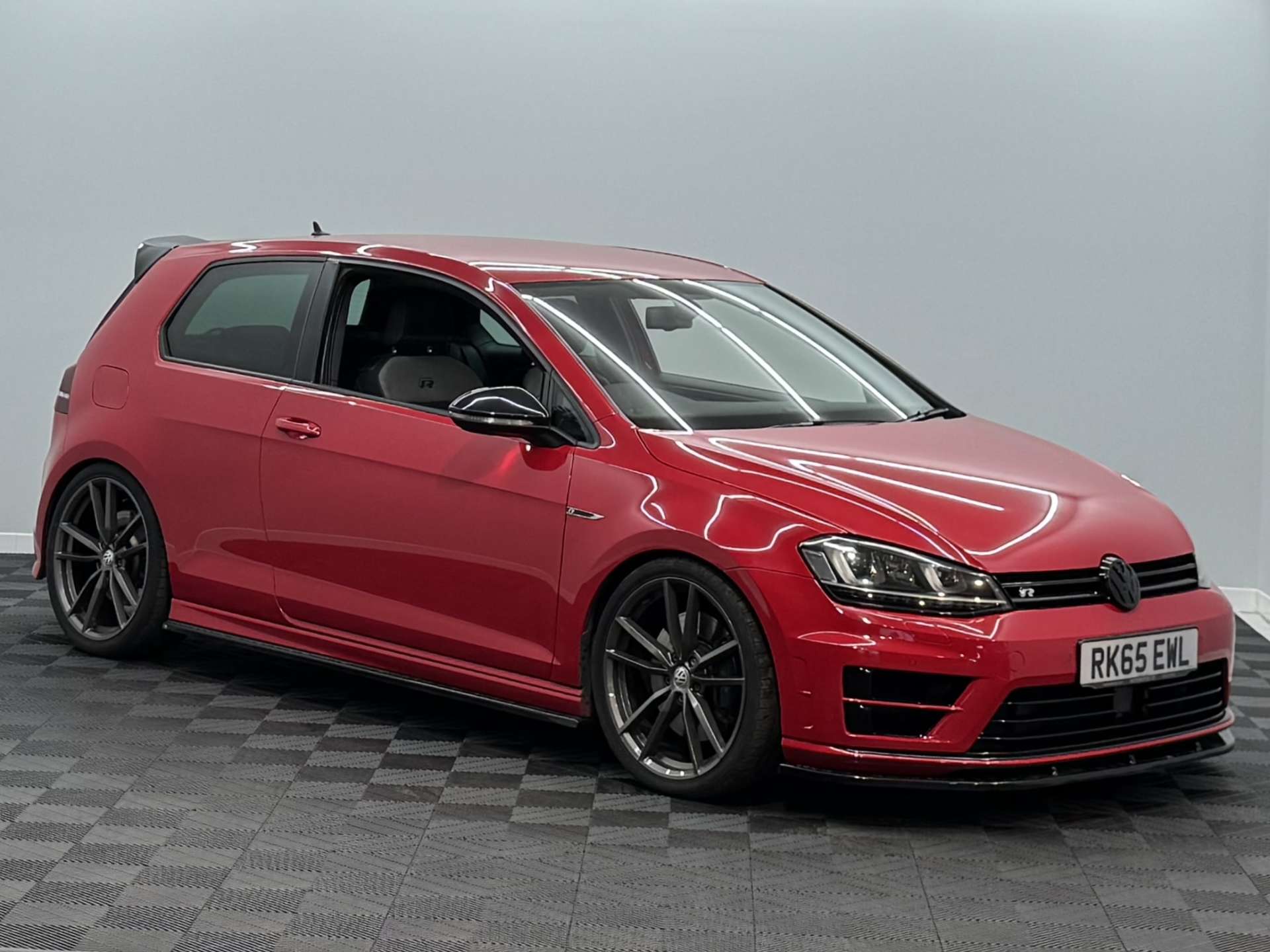 2015 Volkswagen Golf 2.0 TSI R Hatchback 3d DSG