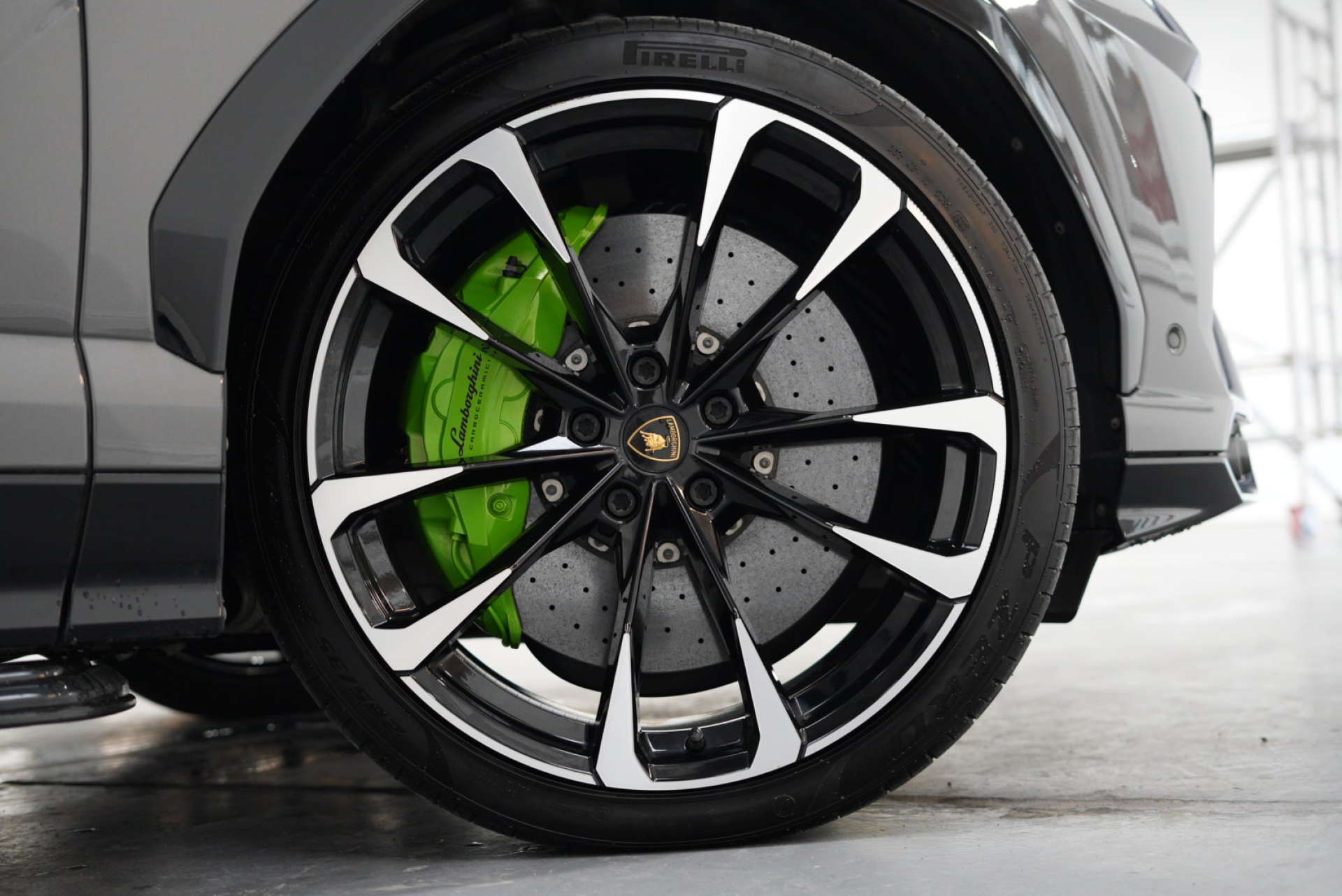 LAMBORGHINI URUS 4.0 Urus V8 Auto 4WD 5dr #8