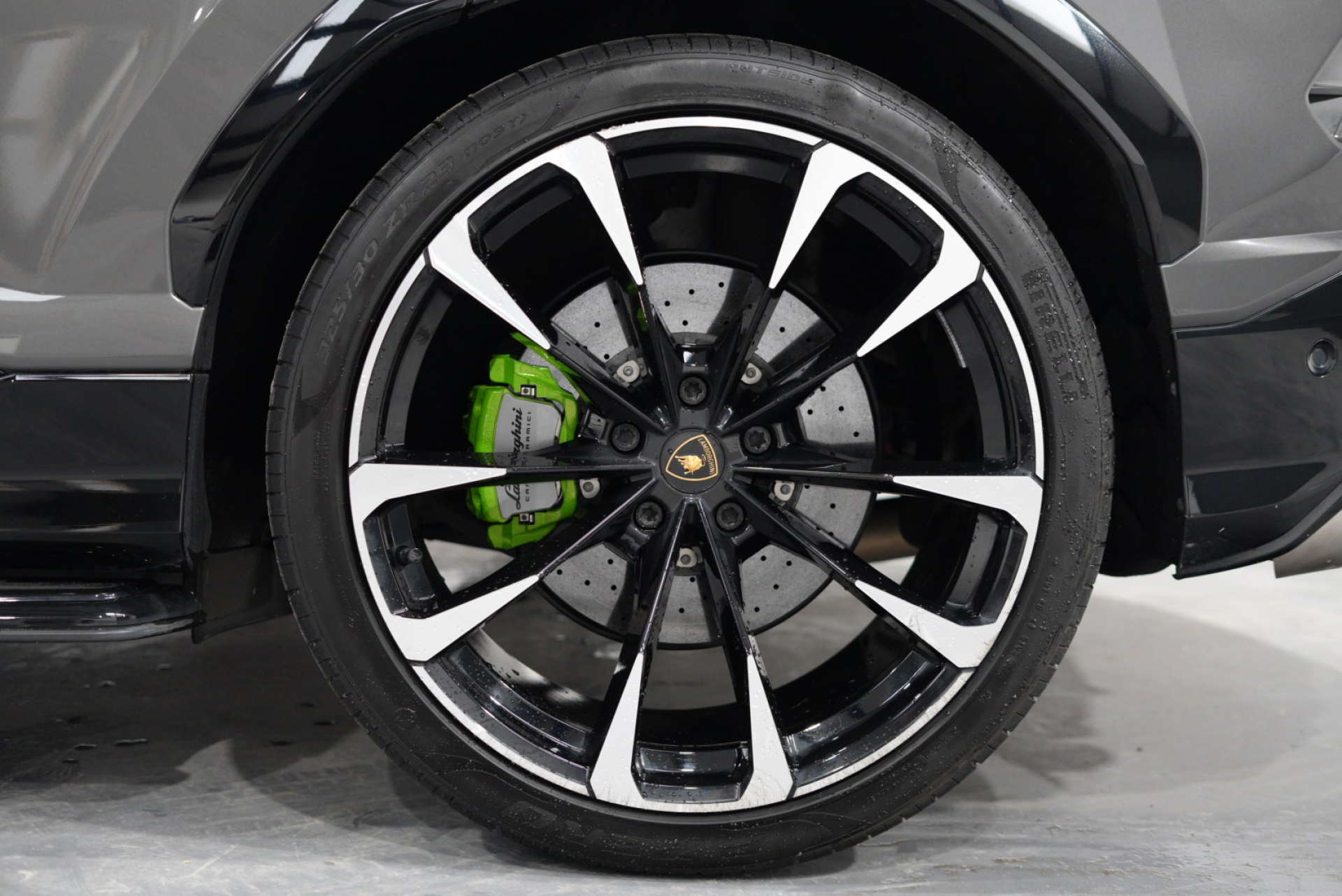 LAMBORGHINI URUS 4.0 Urus V8 Auto 4WD 5dr #9