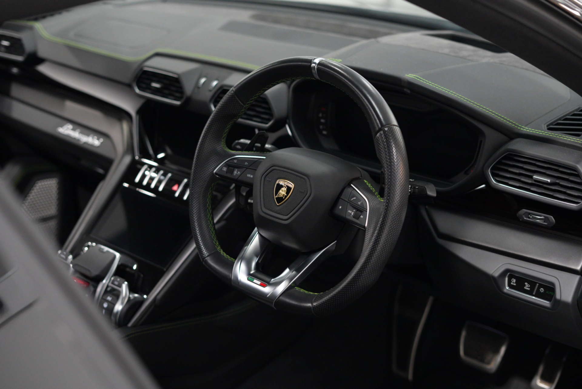 LAMBORGHINI URUS 4.0 Urus V8 Auto 4WD 5dr #13