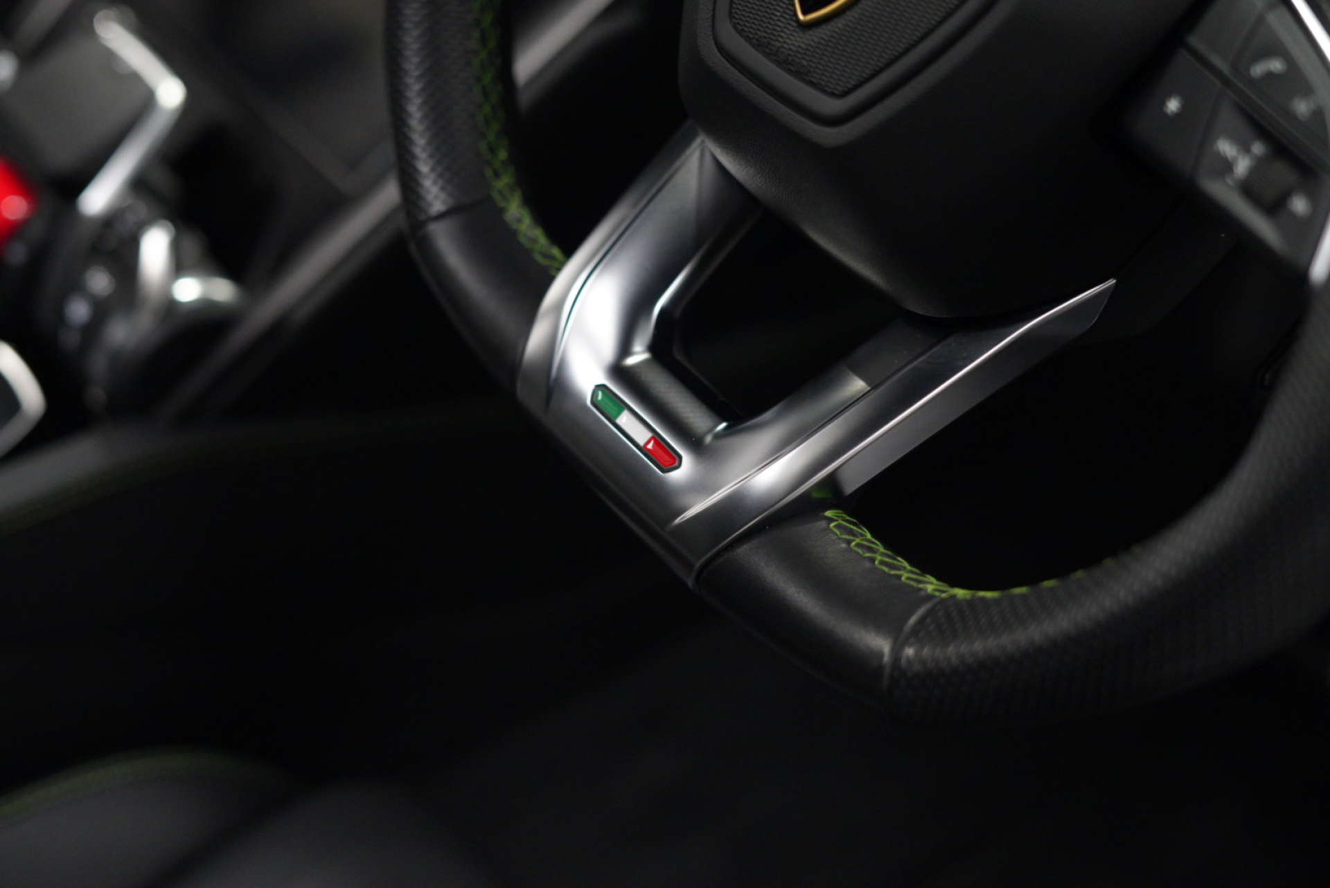LAMBORGHINI URUS 4.0 Urus V8 Auto 4WD 5dr #15