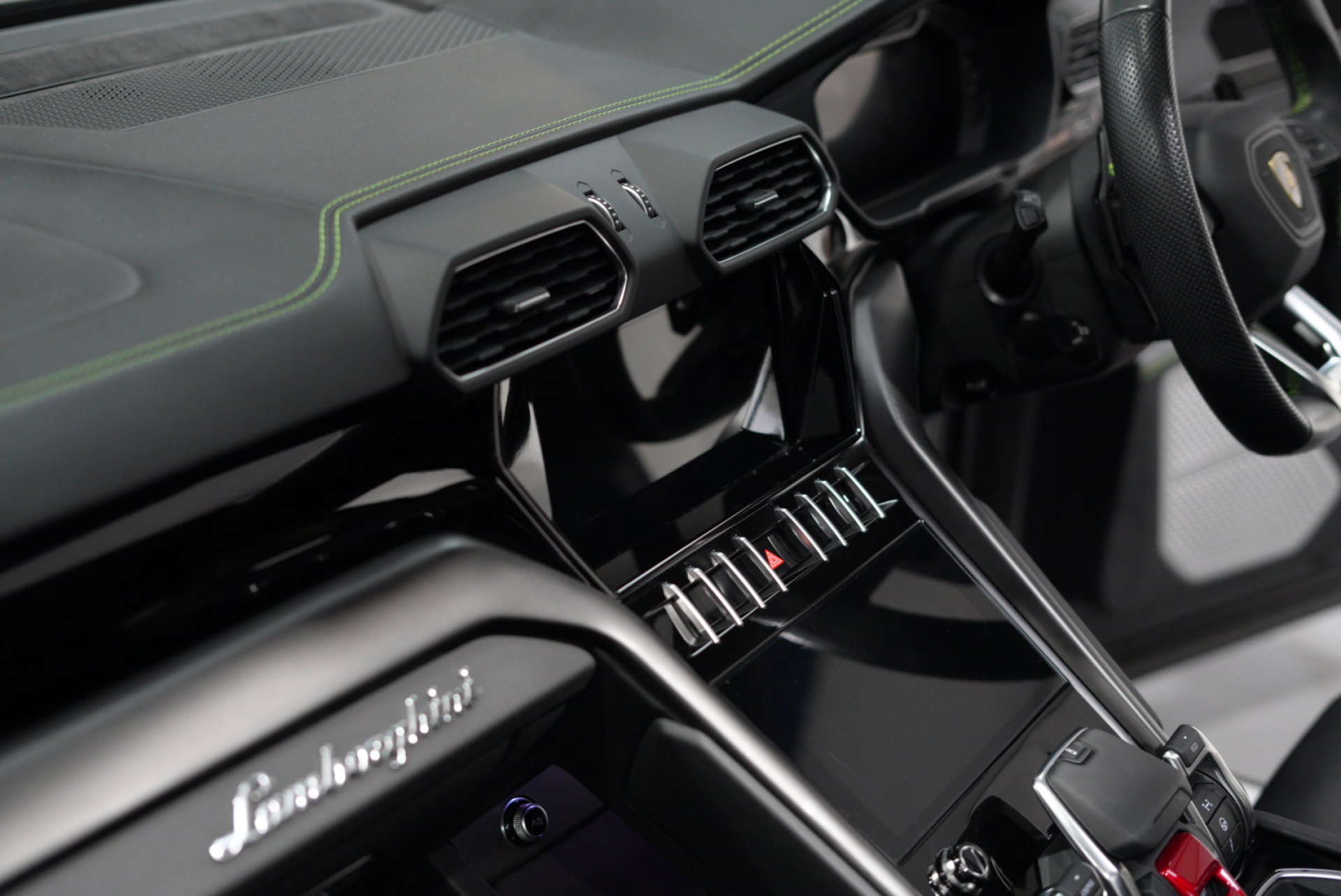 LAMBORGHINI URUS 4.0 Urus V8 Auto 4WD 5dr #19