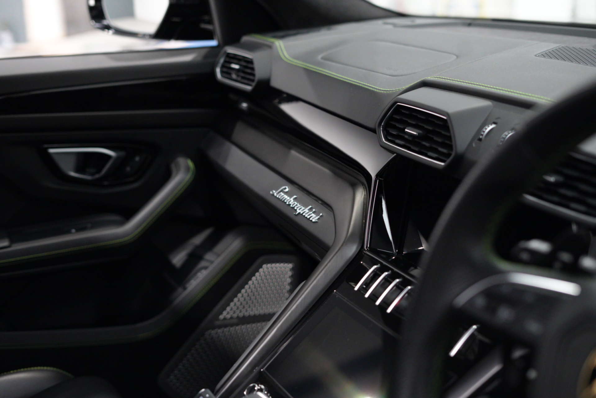 LAMBORGHINI URUS 4.0 Urus V8 Auto 4WD 5dr #20