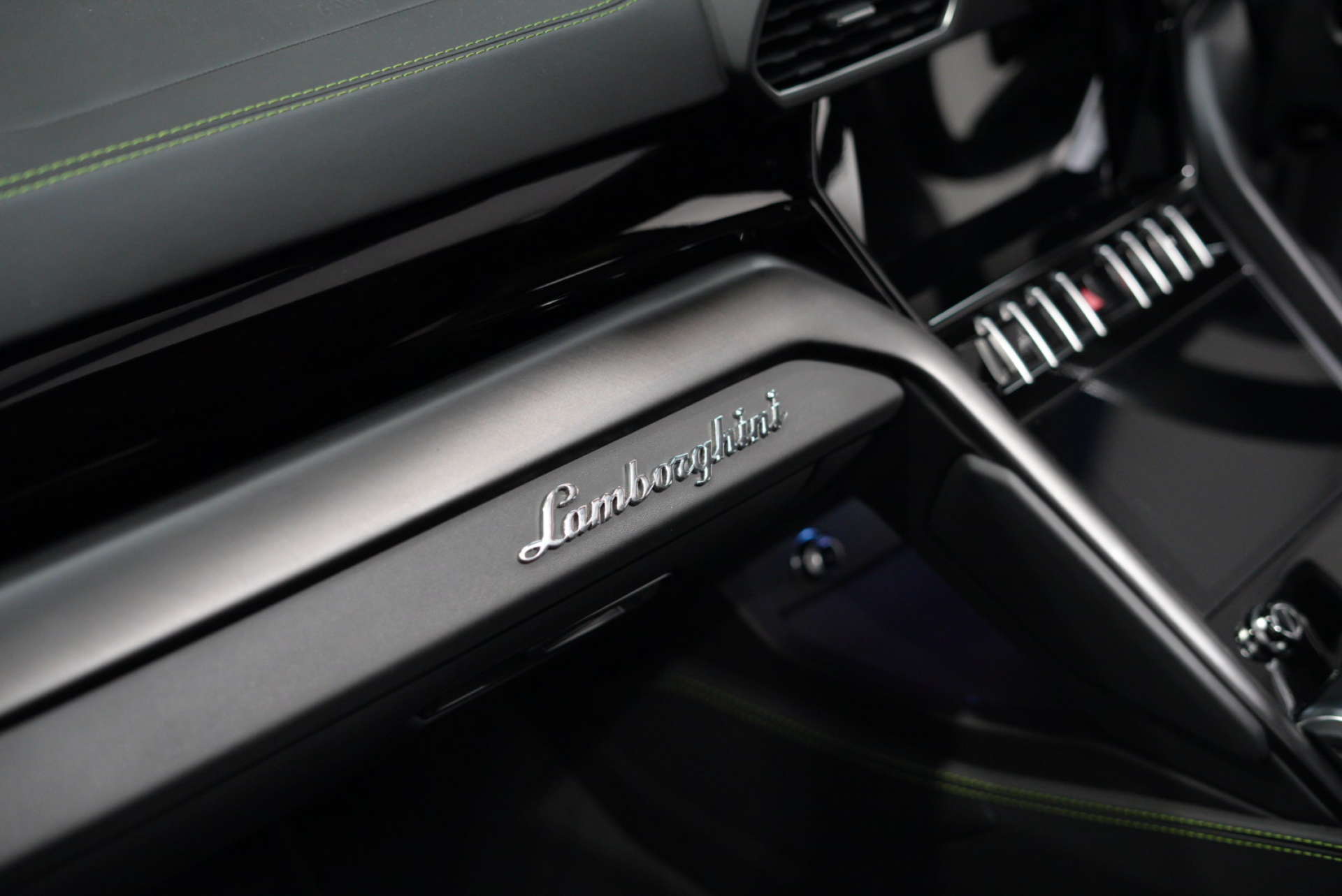 LAMBORGHINI URUS 4.0 Urus V8 Auto 4WD 5dr #21