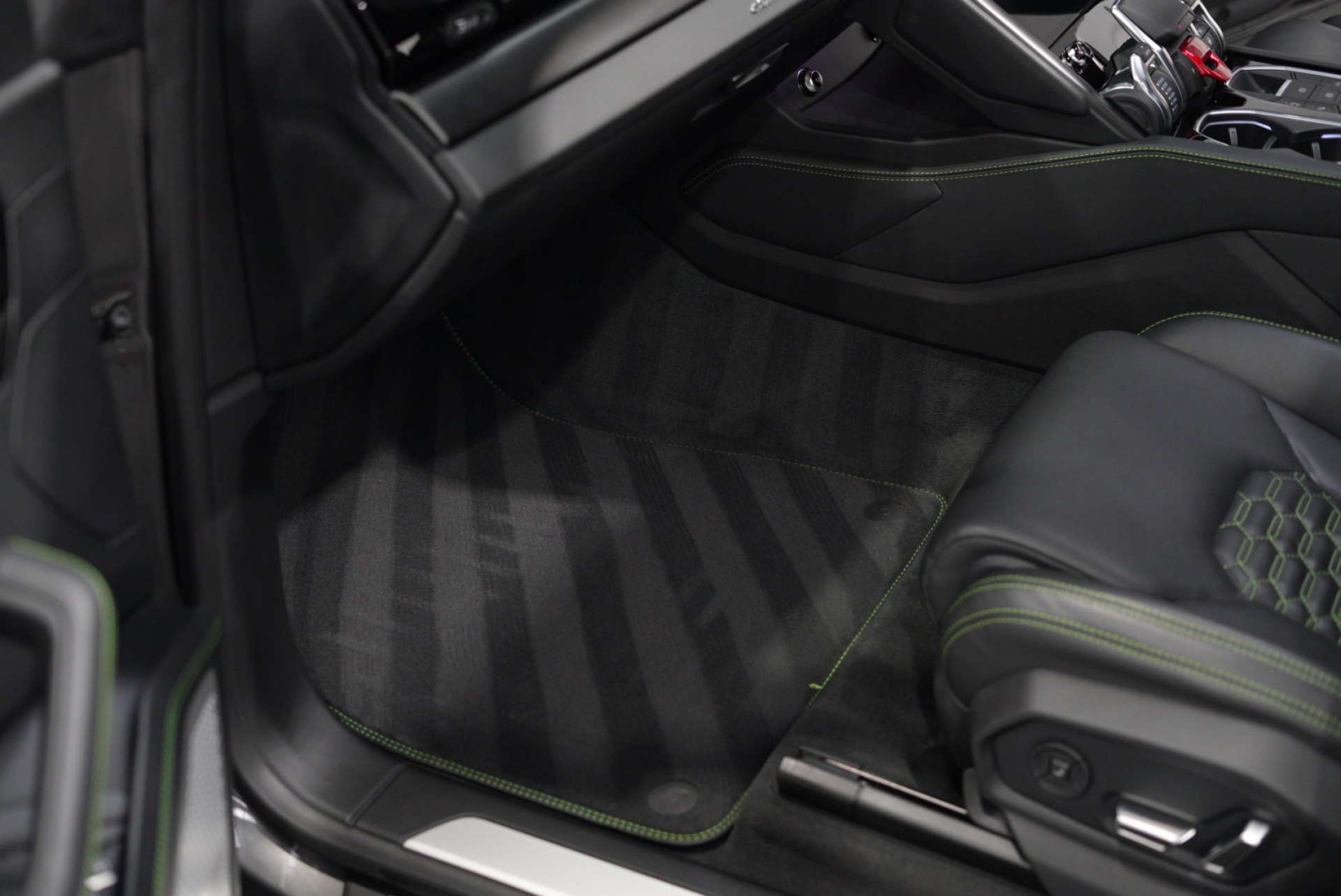 LAMBORGHINI URUS 4.0 Urus V8 Auto 4WD 5dr #31