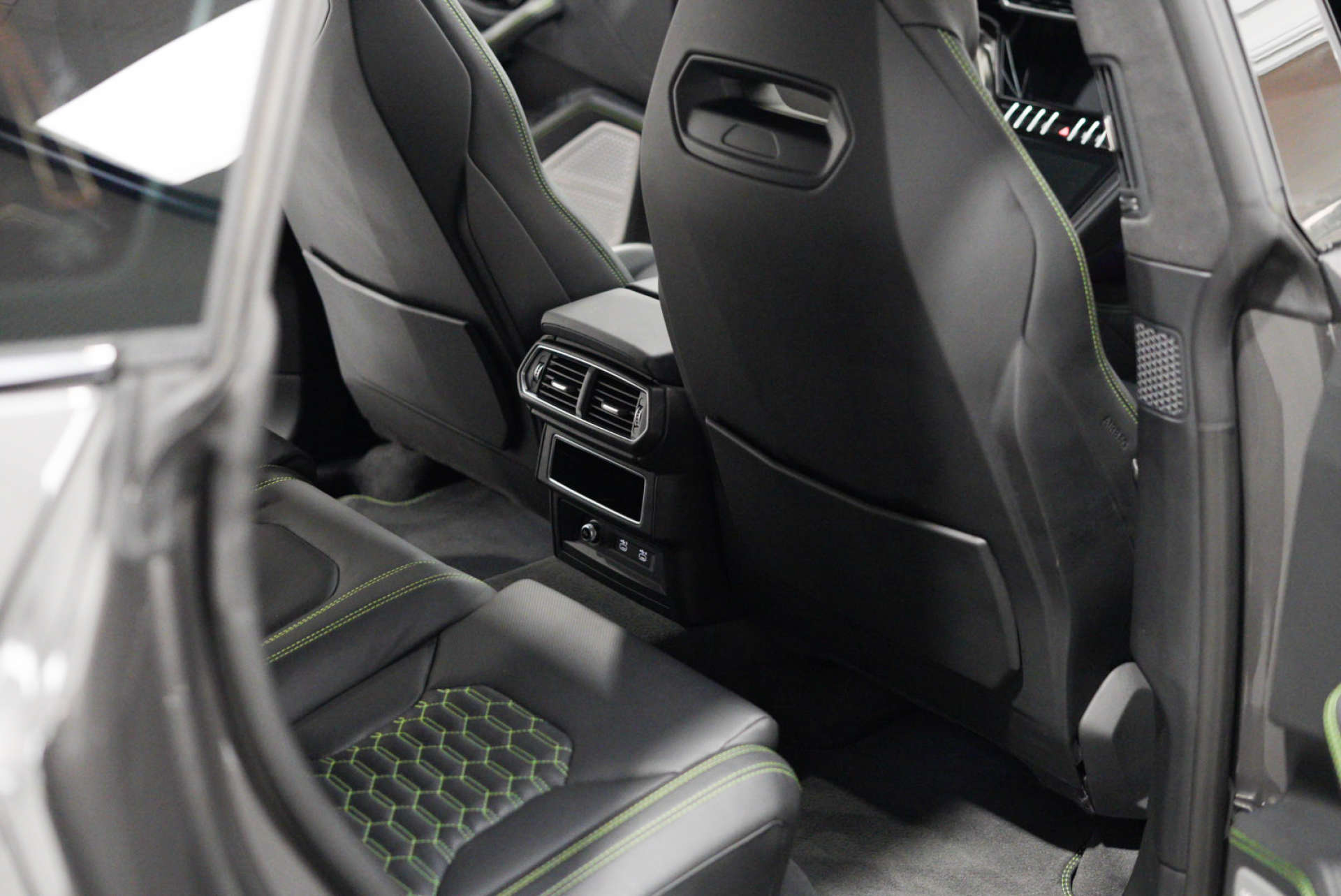 LAMBORGHINI URUS 4.0 Urus V8 Auto 4WD 5dr #41