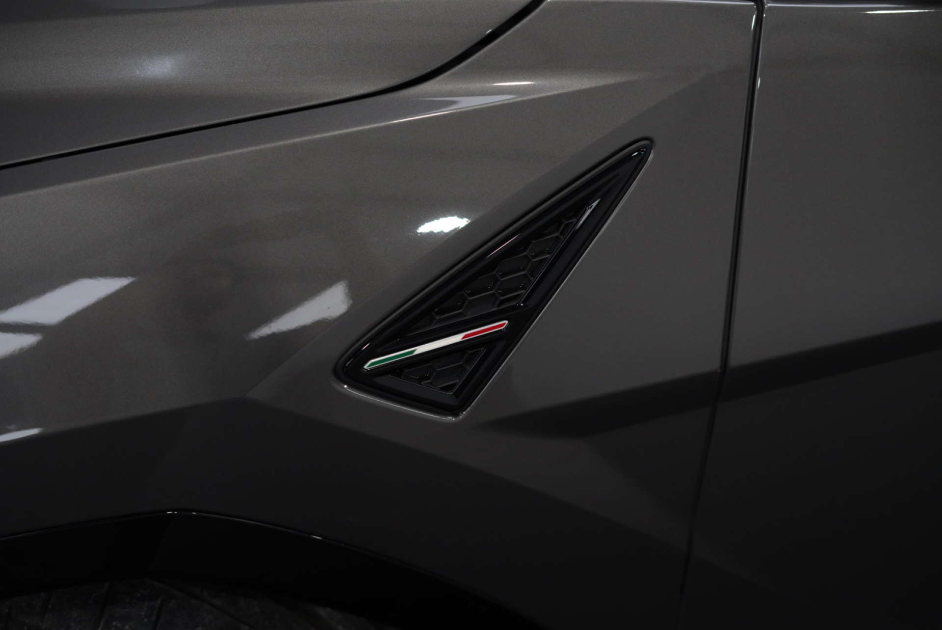 LAMBORGHINI URUS 4.0 Urus V8 Auto 4WD 5dr #73