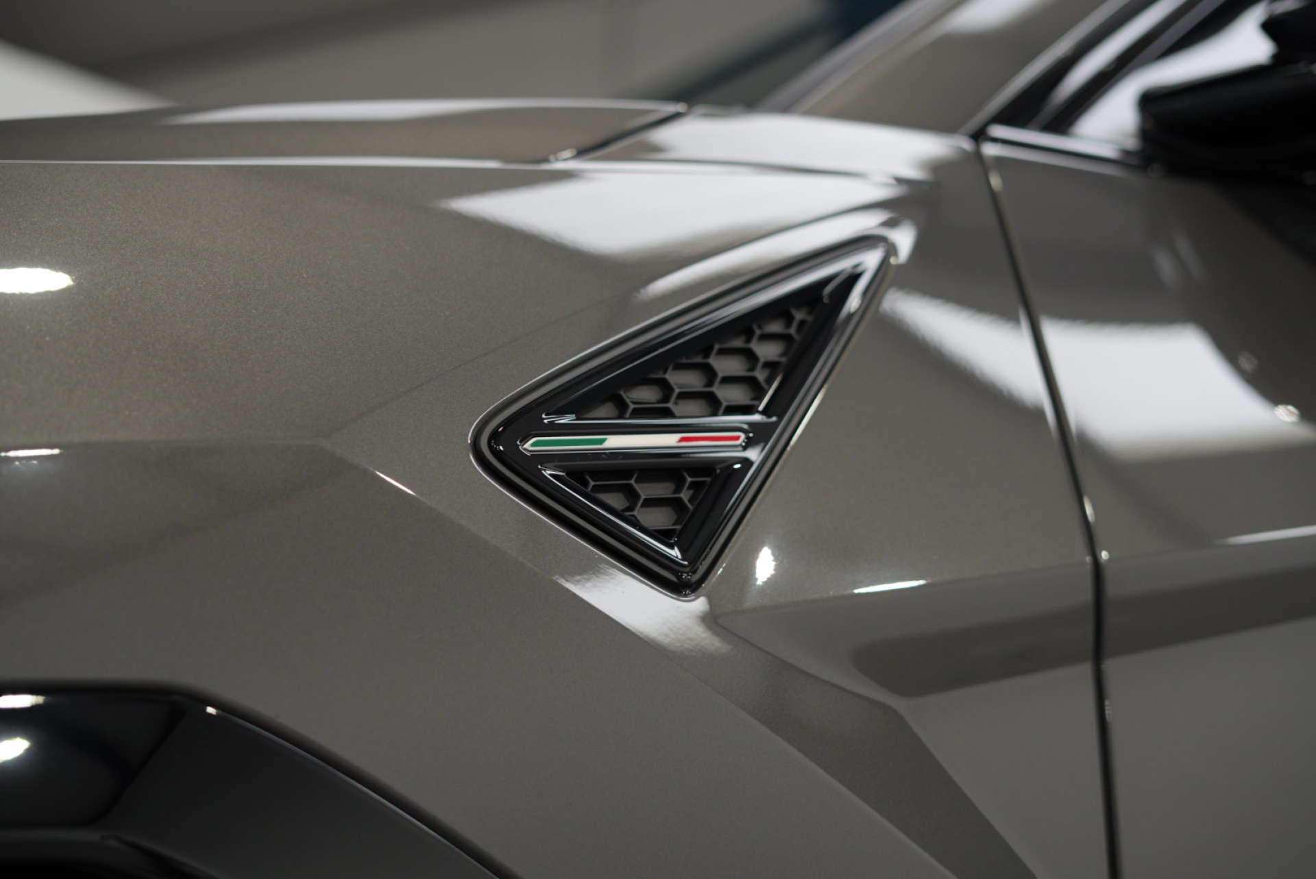 LAMBORGHINI URUS 4.0 Urus V8 Auto 4WD 5dr #74
