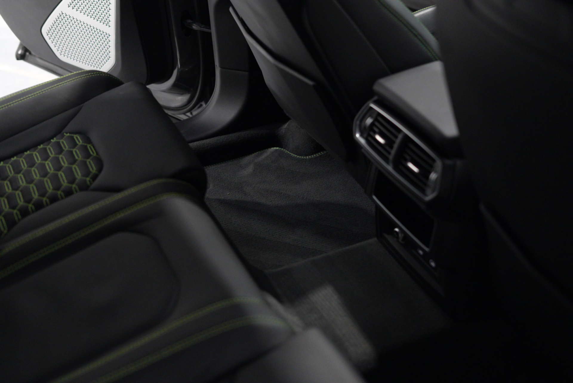 LAMBORGHINI URUS 4.0 Urus V8 Auto 4WD 5dr #90
