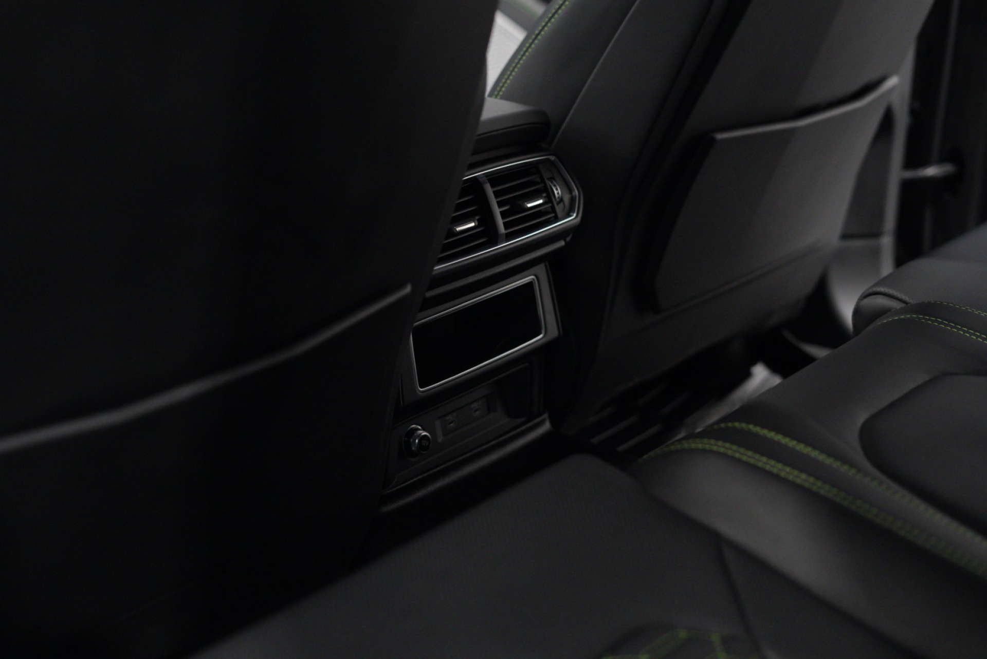LAMBORGHINI URUS 4.0 Urus V8 Auto 4WD 5dr #92