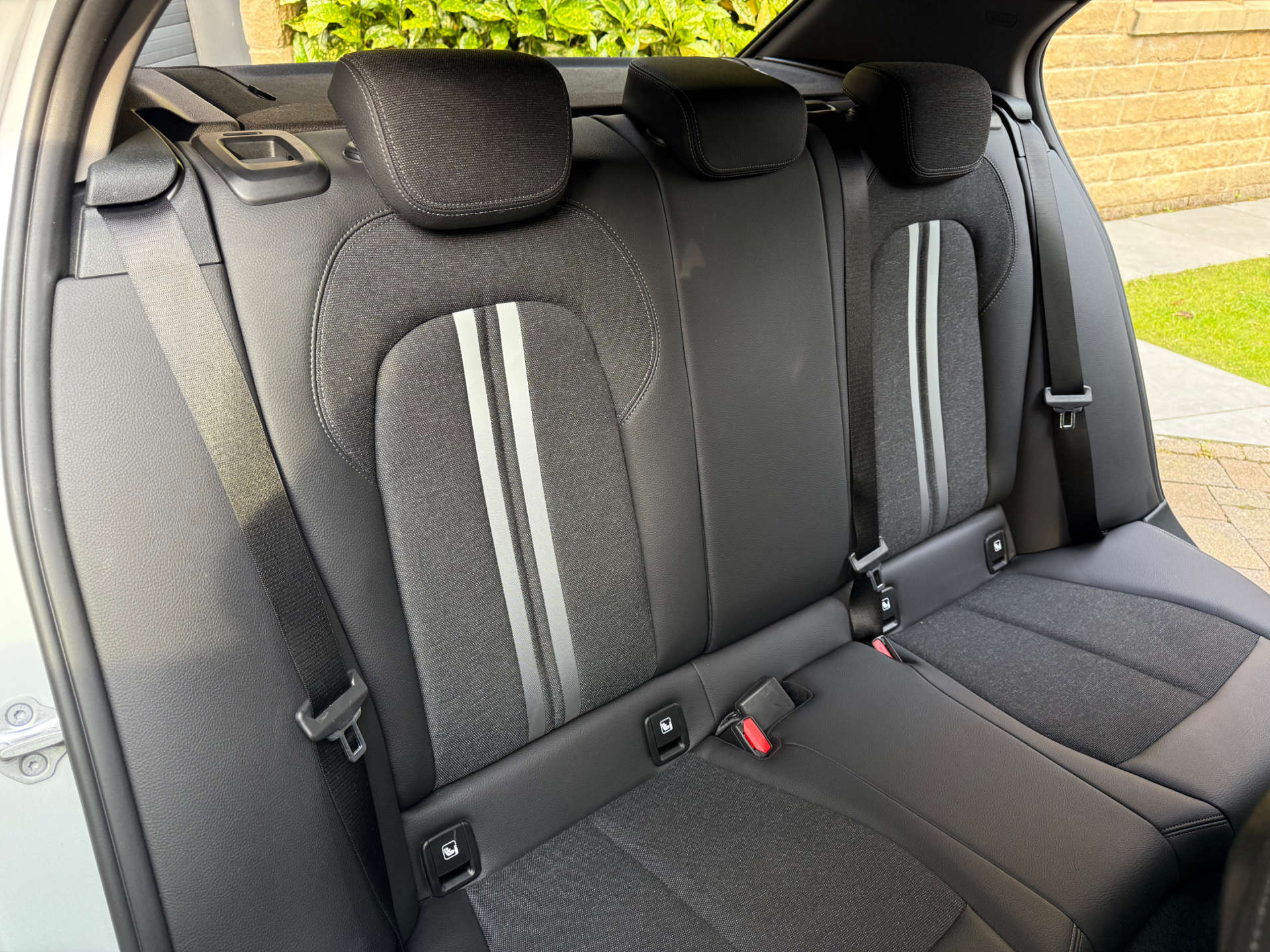 BMW 1 SERIES 1.5 118I Sport Auto 5dr #27