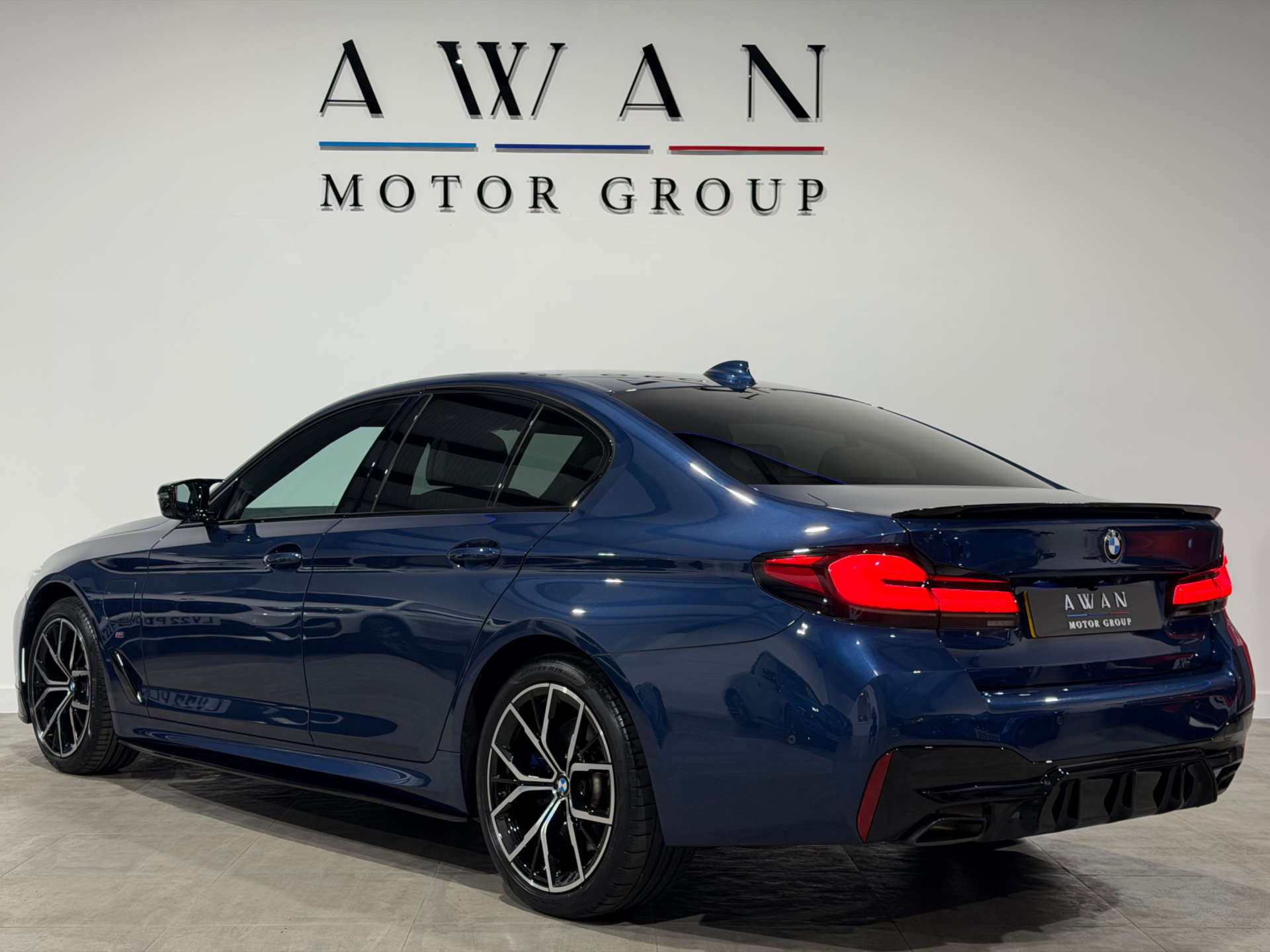 BMW 5 SERIES 2.0 530e M Sport Auto 4dr #2