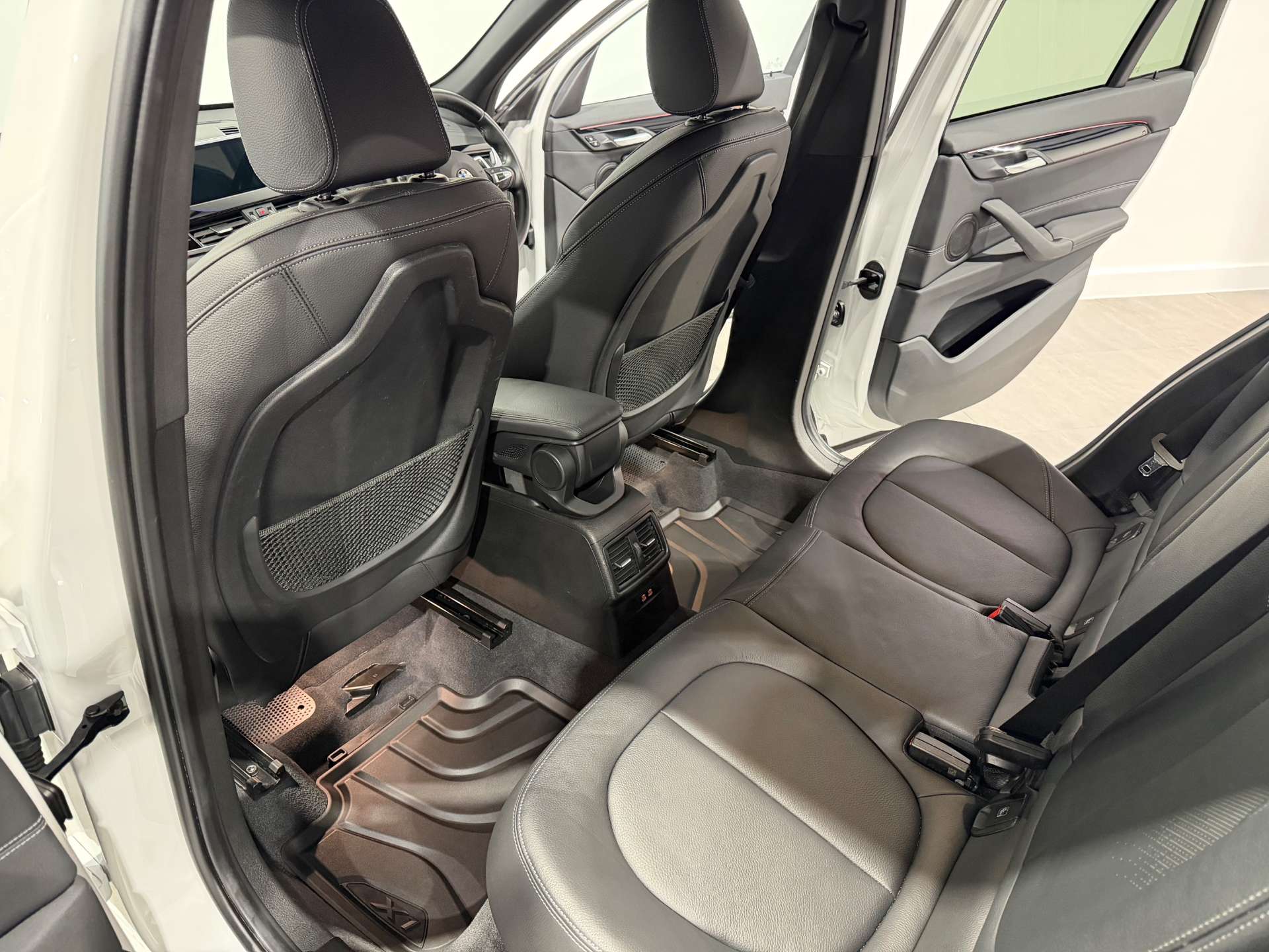BMW X1 2.0 X1 sDrive 20i M Sport Auto 5dr #25
