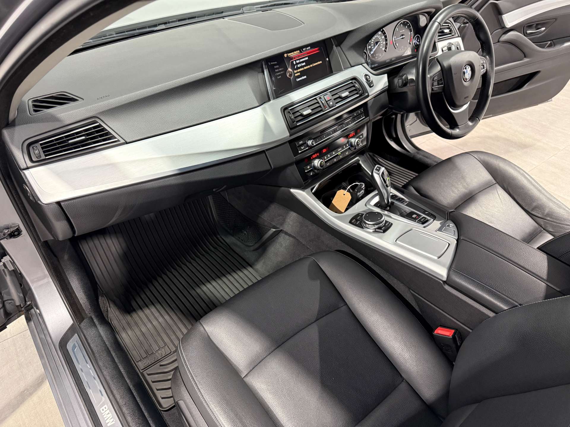 BMW 5 SERIES 2.0 525d Luxury Auto 5dr #10