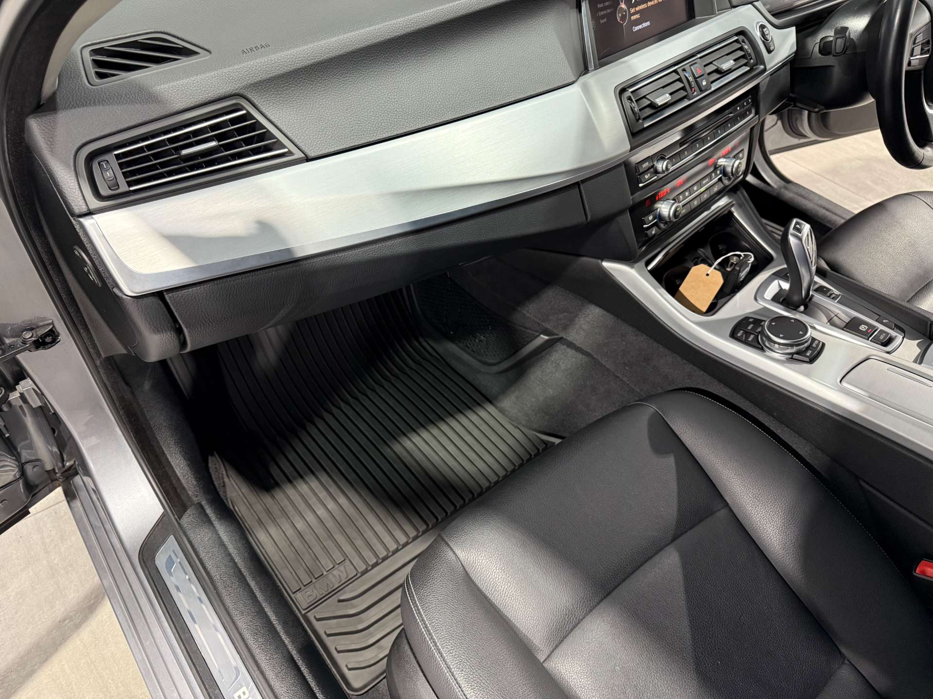 BMW 5 SERIES 2.0 525d Luxury Auto 5dr #21