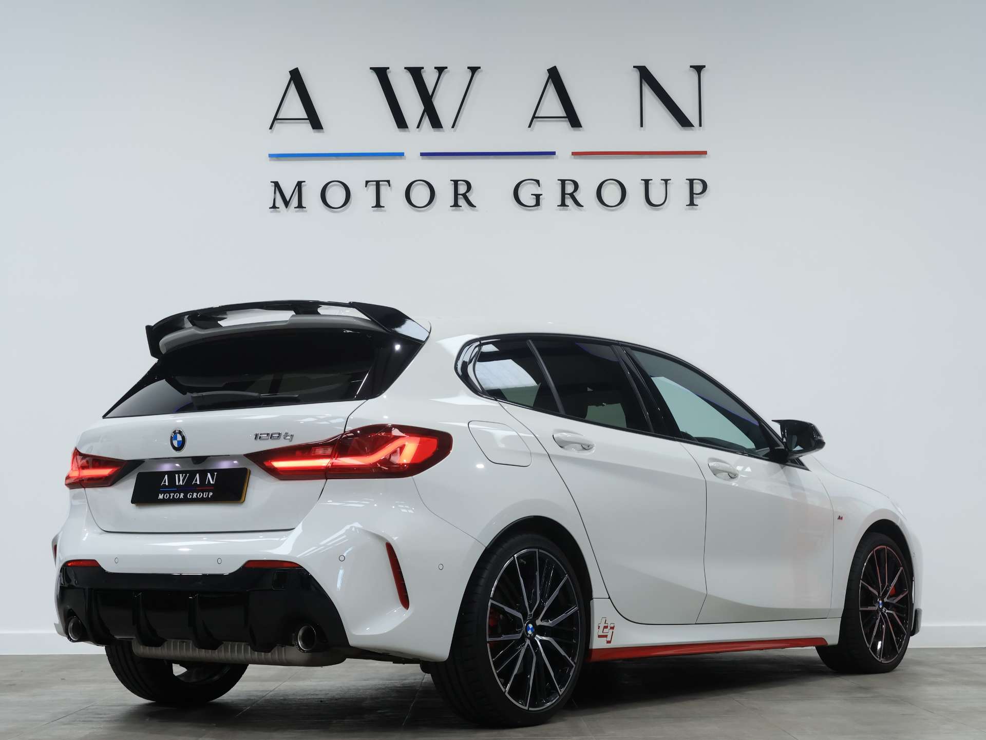 BMW 1 SERIES 2.0 128ti Auto 5dr #3
