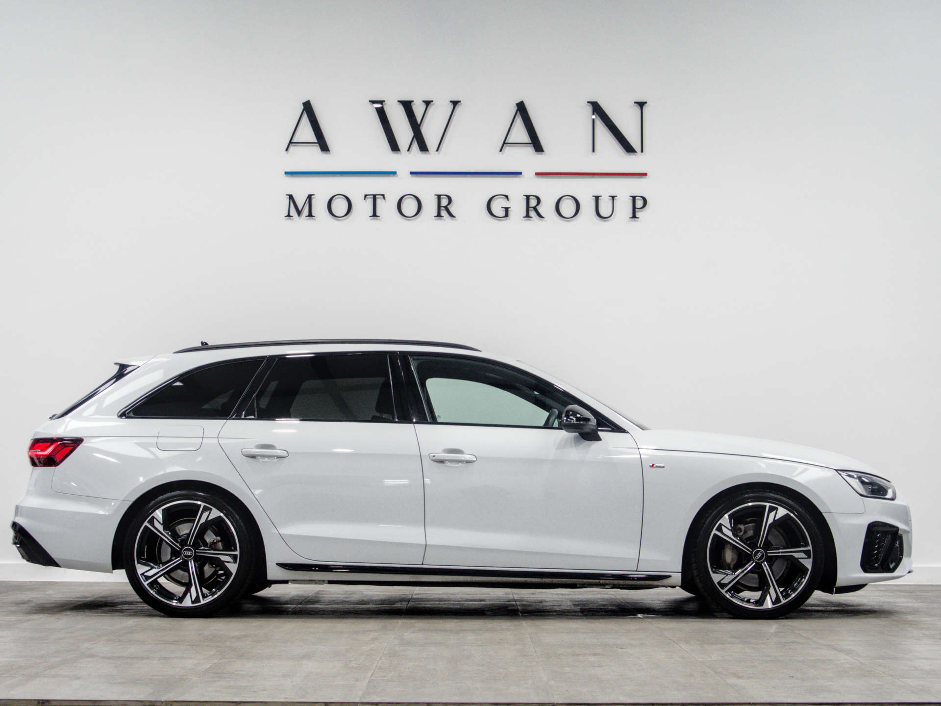 AUDI A4 2.0 A4 Black Edition 40 TFSI MHEV Semi-Auto 5dr #7
