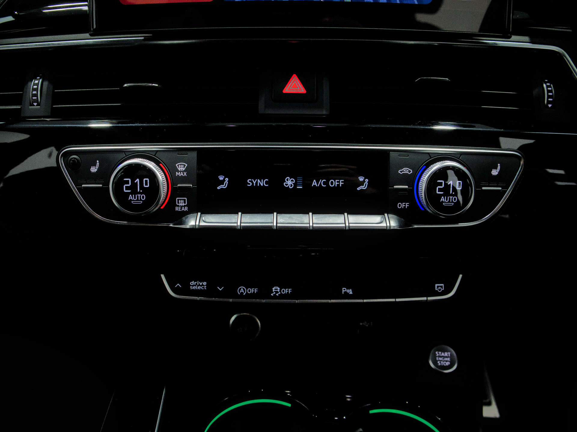 AUDI A4 2.0 A4 Black Edition 40 TFSI MHEV Semi-Auto 5dr #28