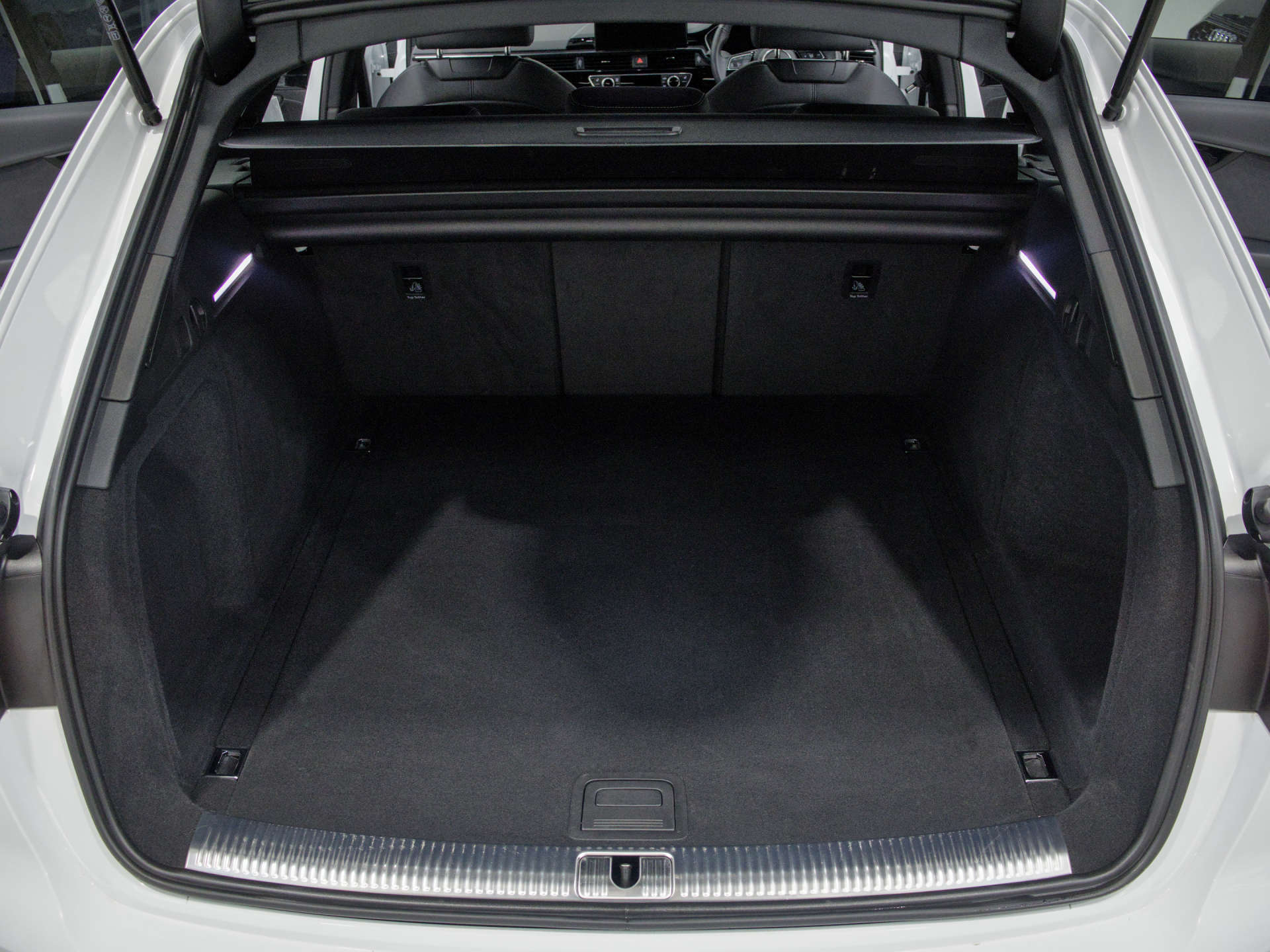AUDI A4 2.0 A4 Black Edition 40 TFSI MHEV Semi-Auto 5dr #46