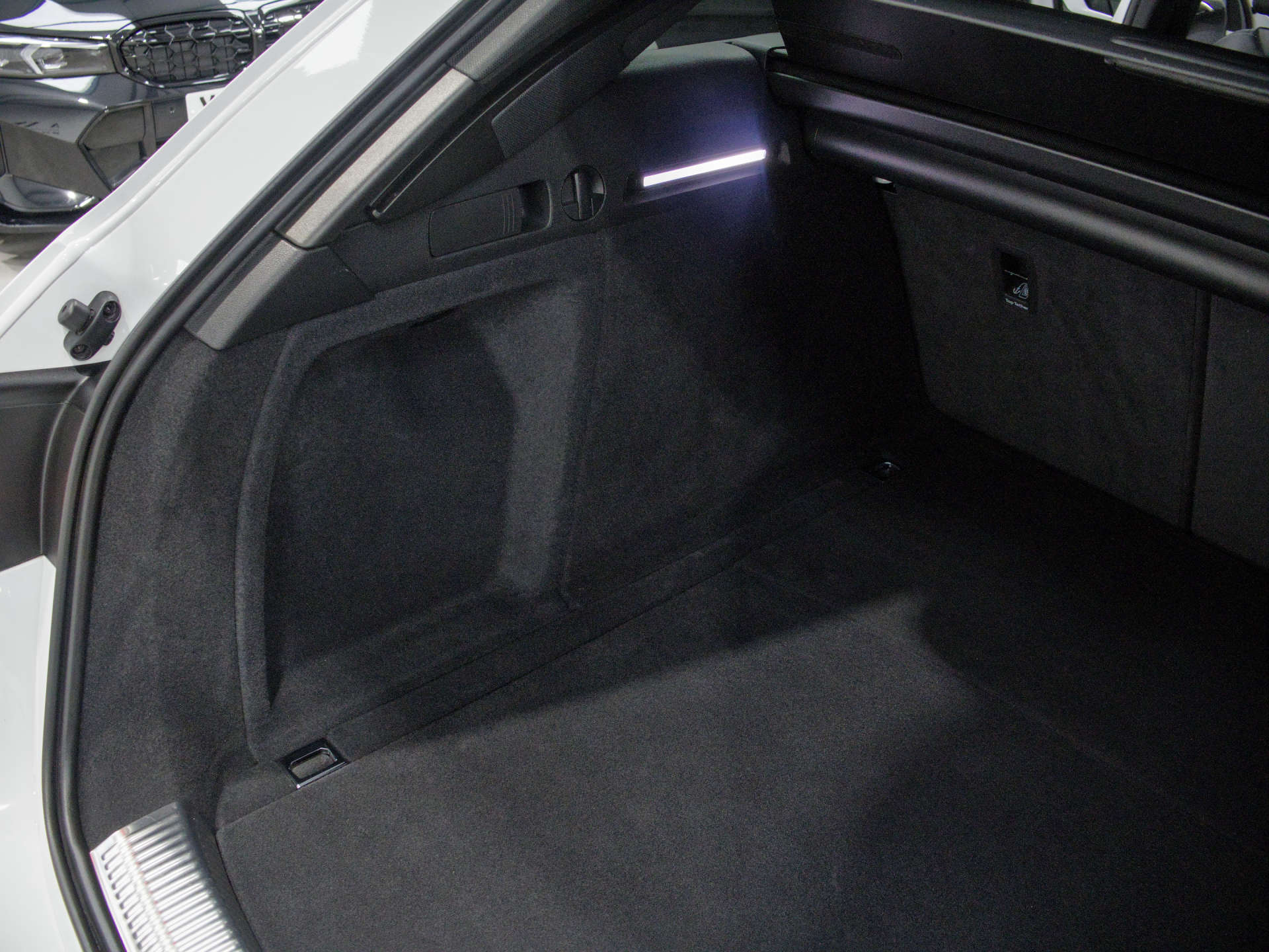 AUDI A4 2.0 A4 Black Edition 40 TFSI MHEV Semi-Auto 5dr #48