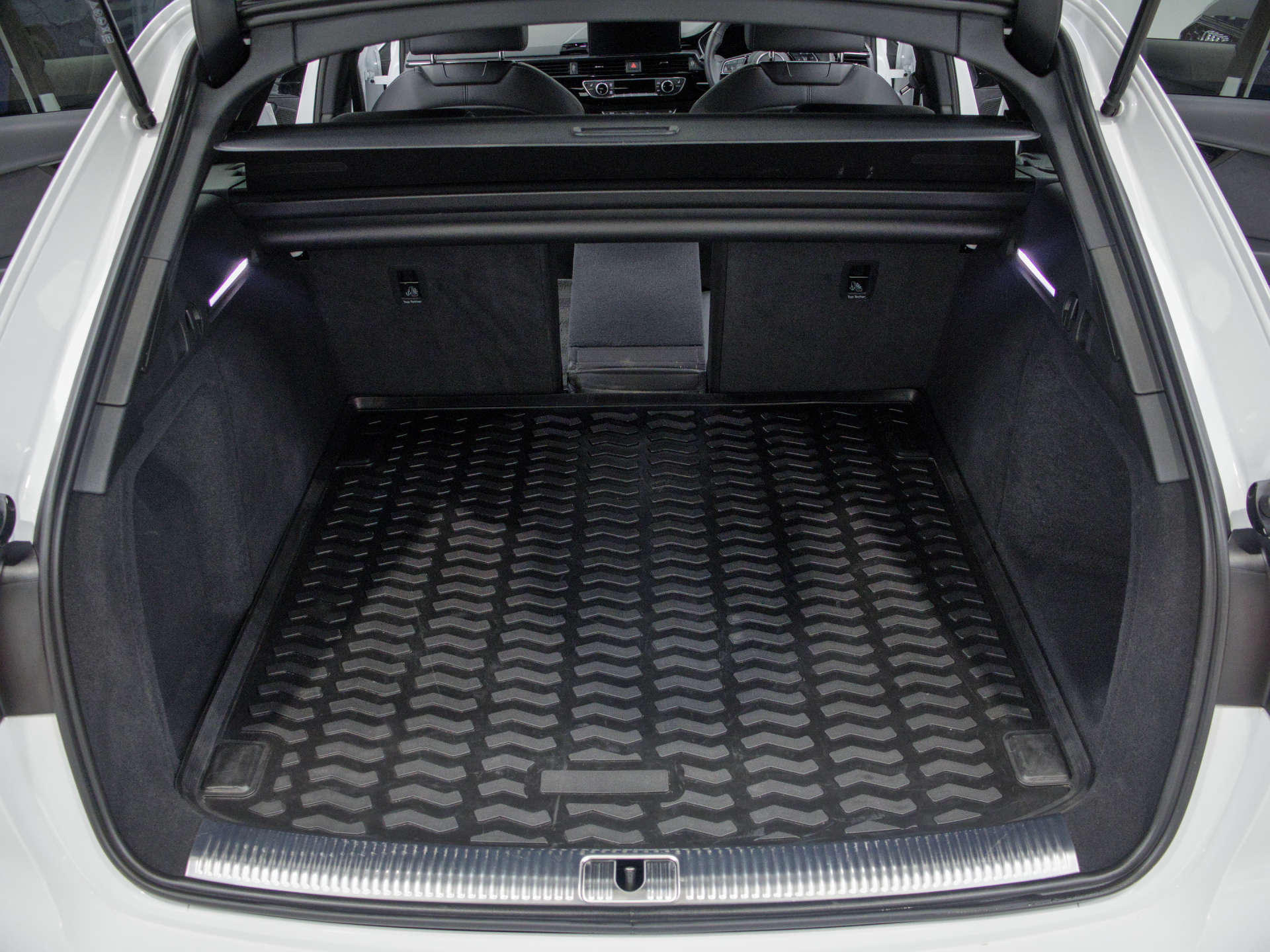 AUDI A4 2.0 A4 Black Edition 40 TFSI MHEV Semi-Auto 5dr #50