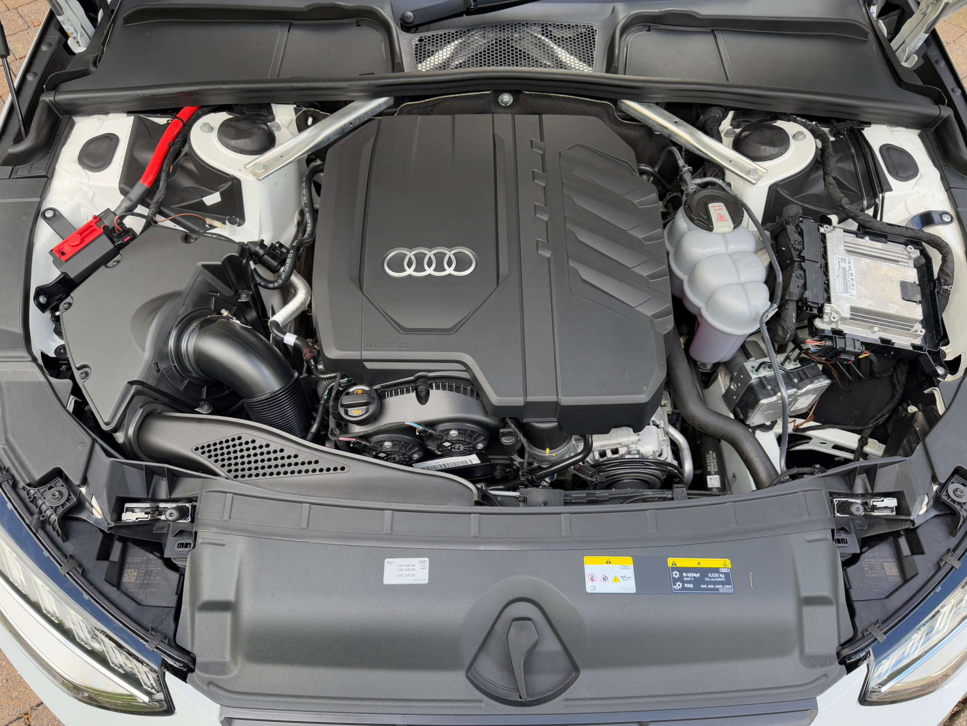 AUDI A4 2.0 A4 Black Edition 40 TFSI MHEV Semi-Auto 4dr #53