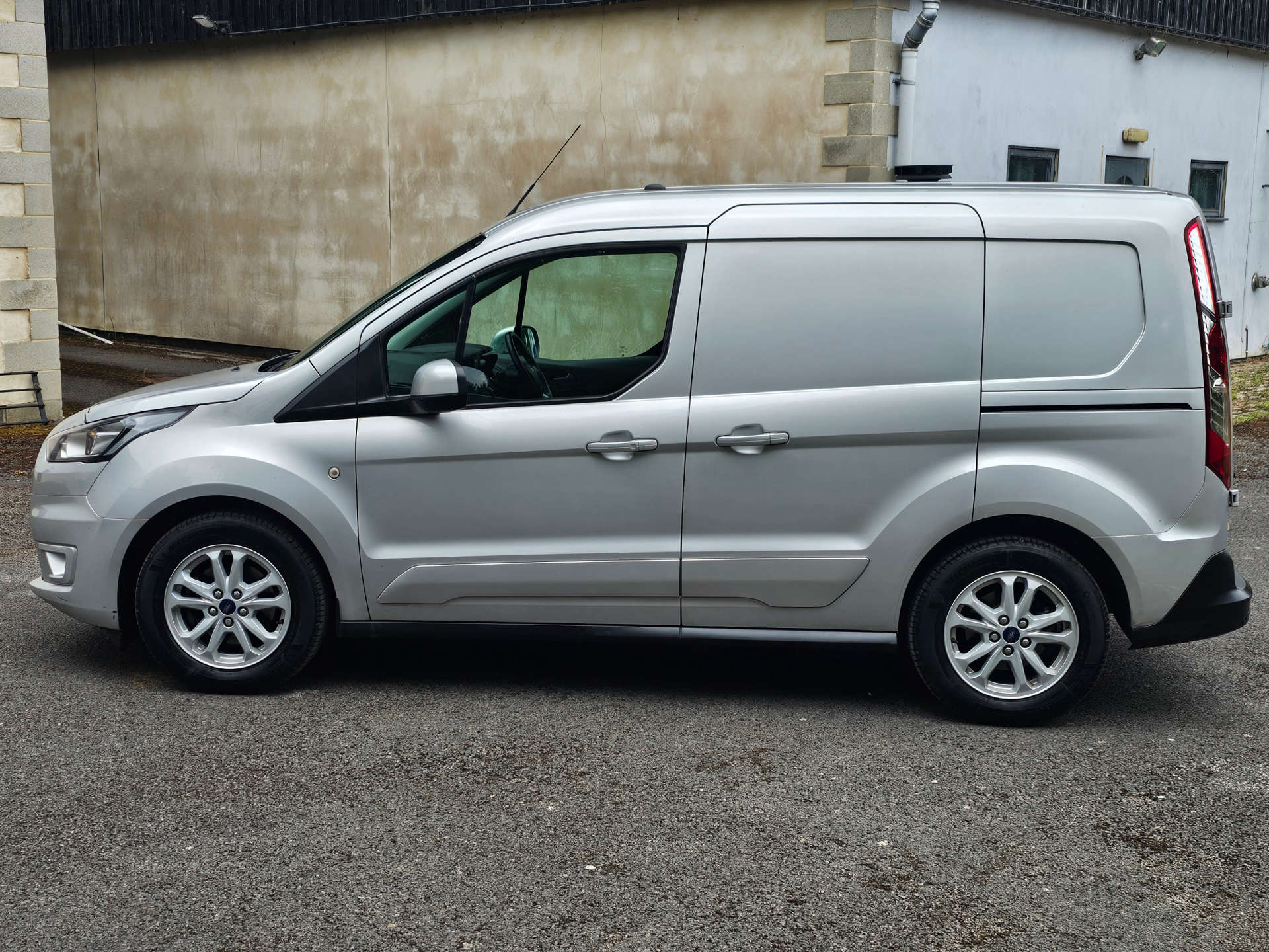 FORD TRANSIT CONNECT 1.5 Transit Connect 200 Limited TDCi #11