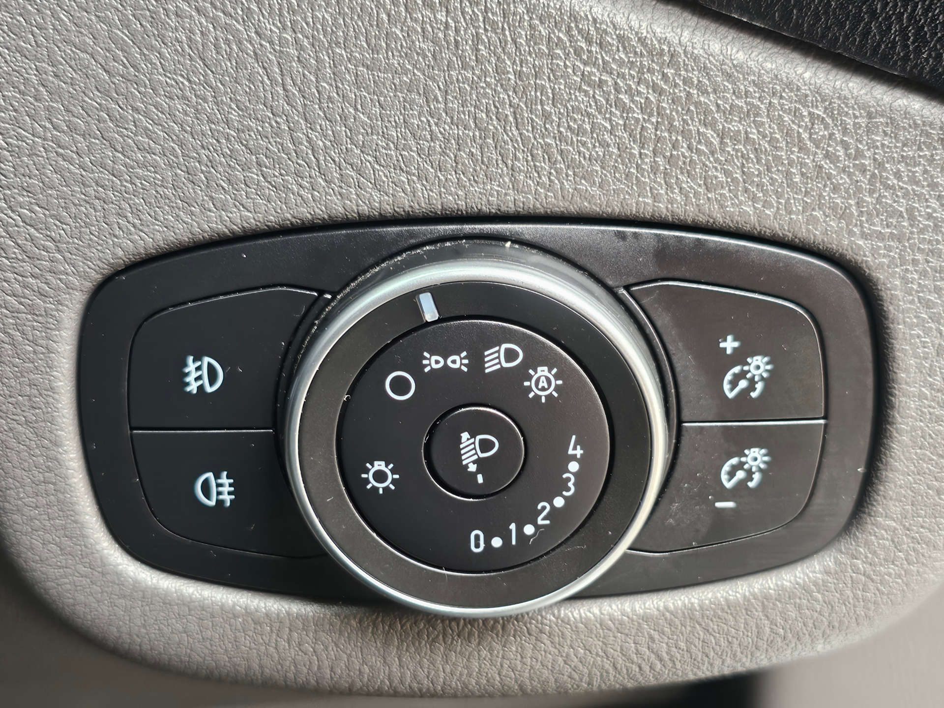 FORD TRANSIT CONNECT 1.5 Transit Connect 200 Limited TDCi #23