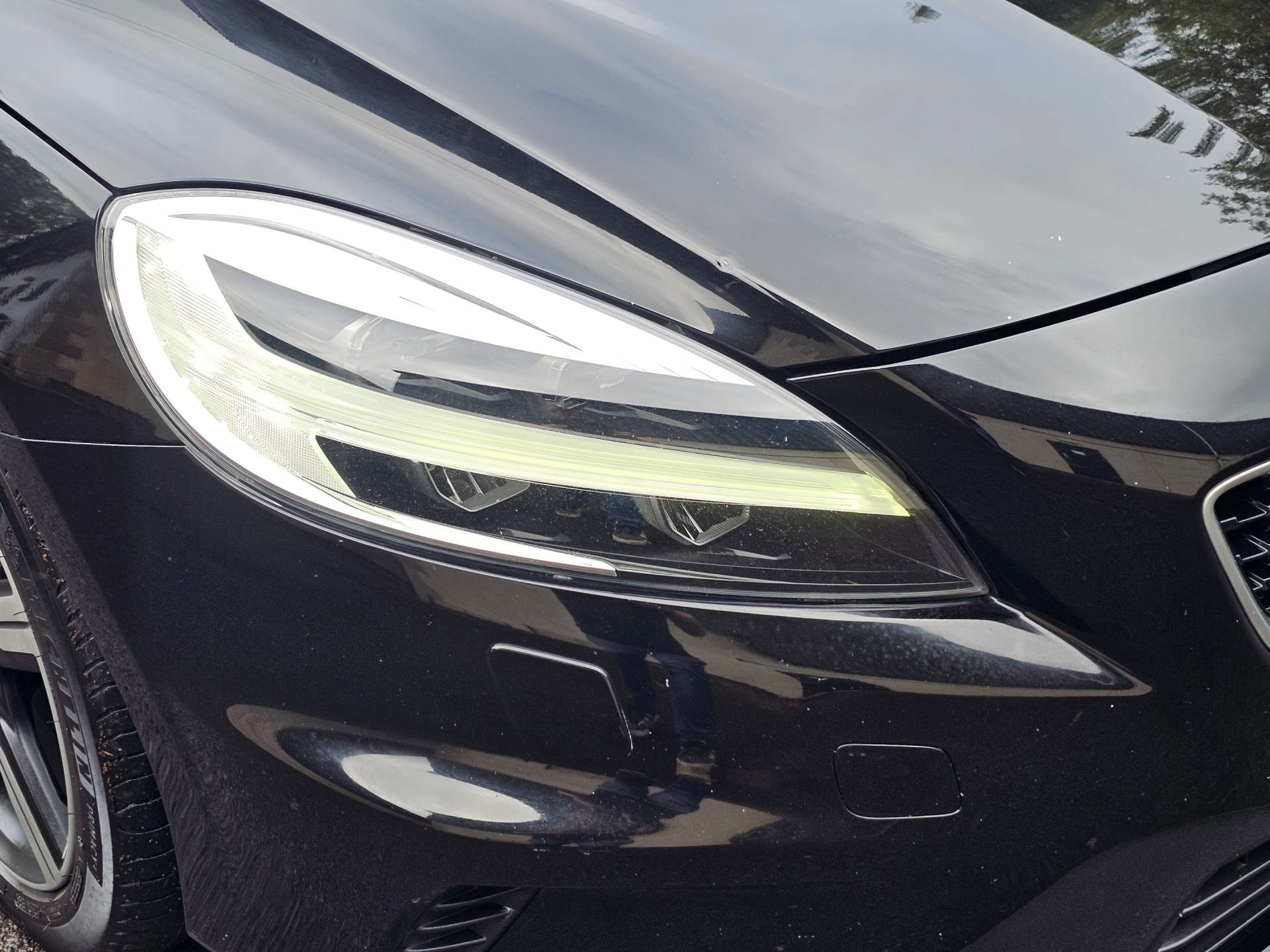 VOLVO V40 2.0 V40 R-Design Nav+ T2 5dr #1