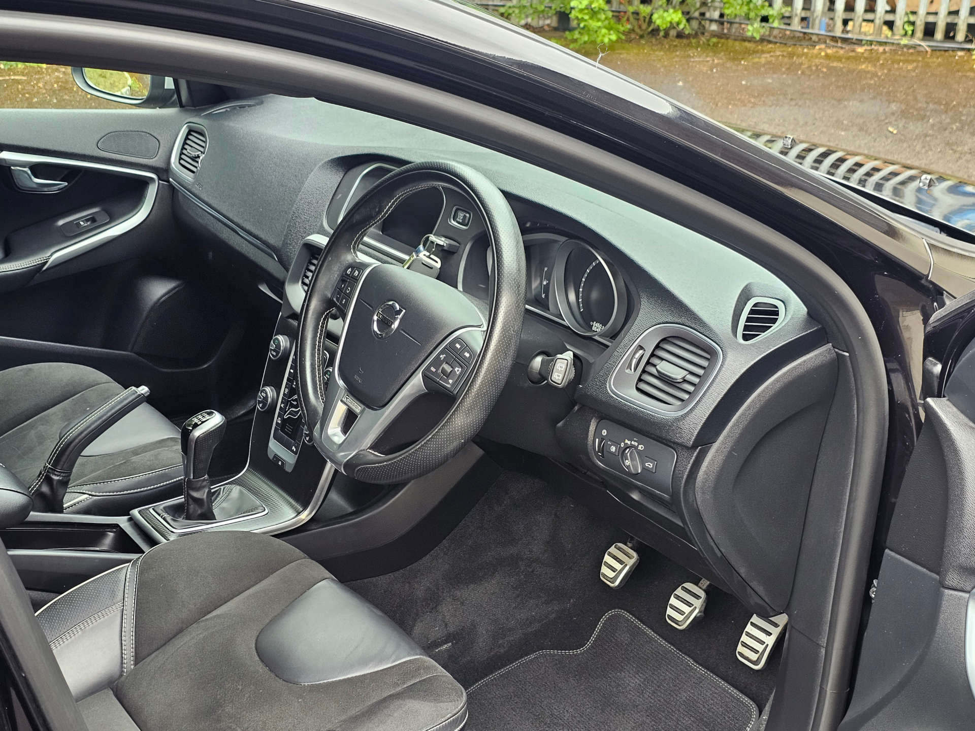 VOLVO V40 2.0 V40 R-Design Nav+ T2 5dr #22