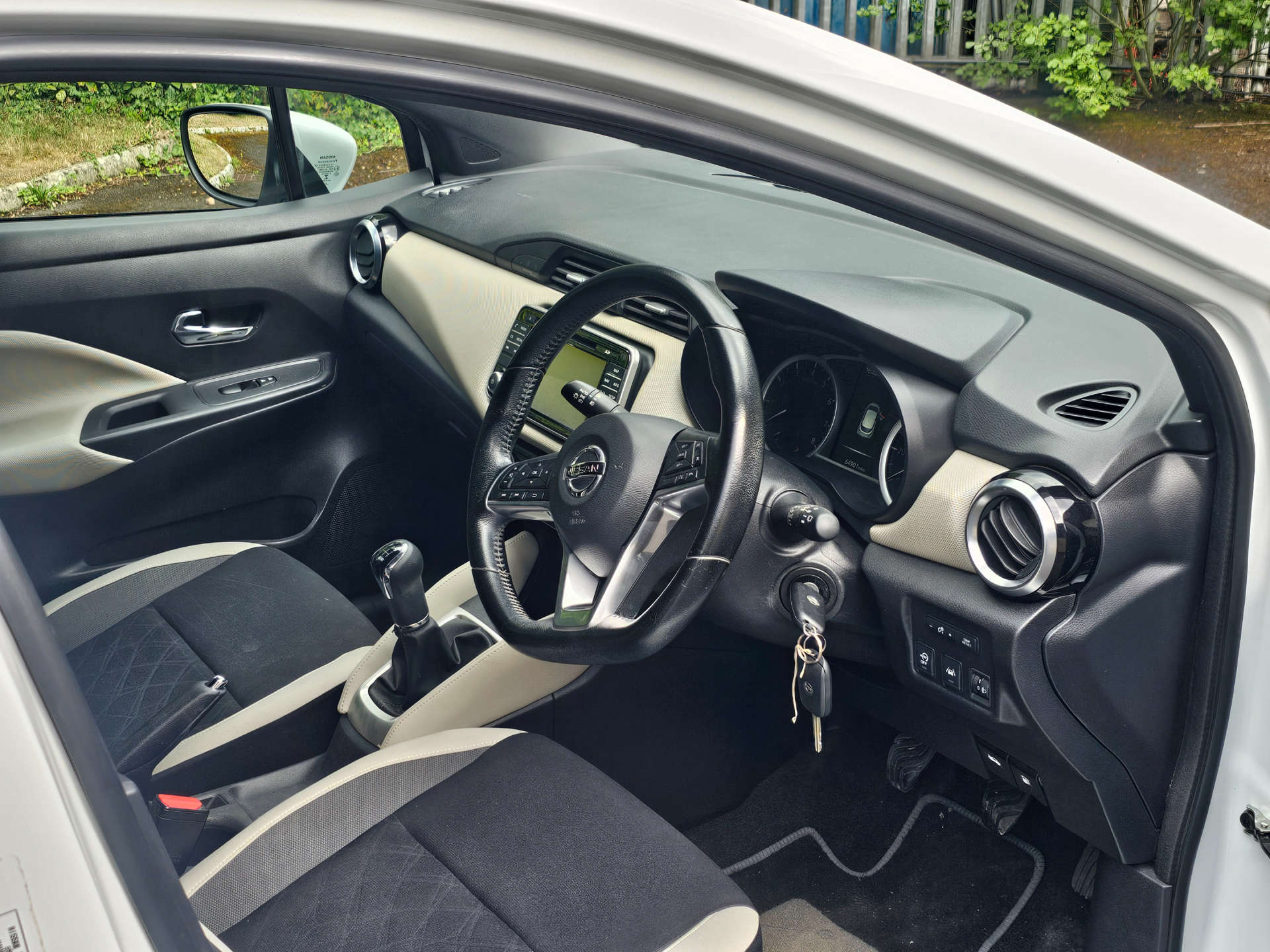 NISSAN MICRA 0.9 Micra N-Connecta IG-T 5dr #22